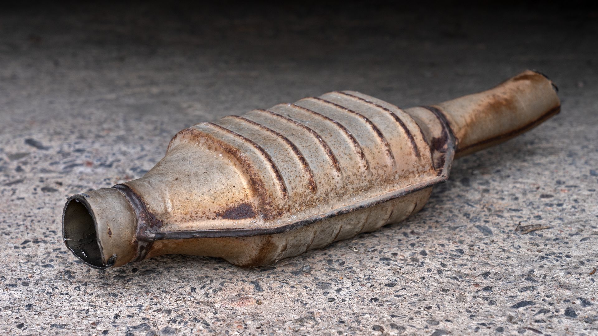 File:Catalytic converter 20230510.jpg