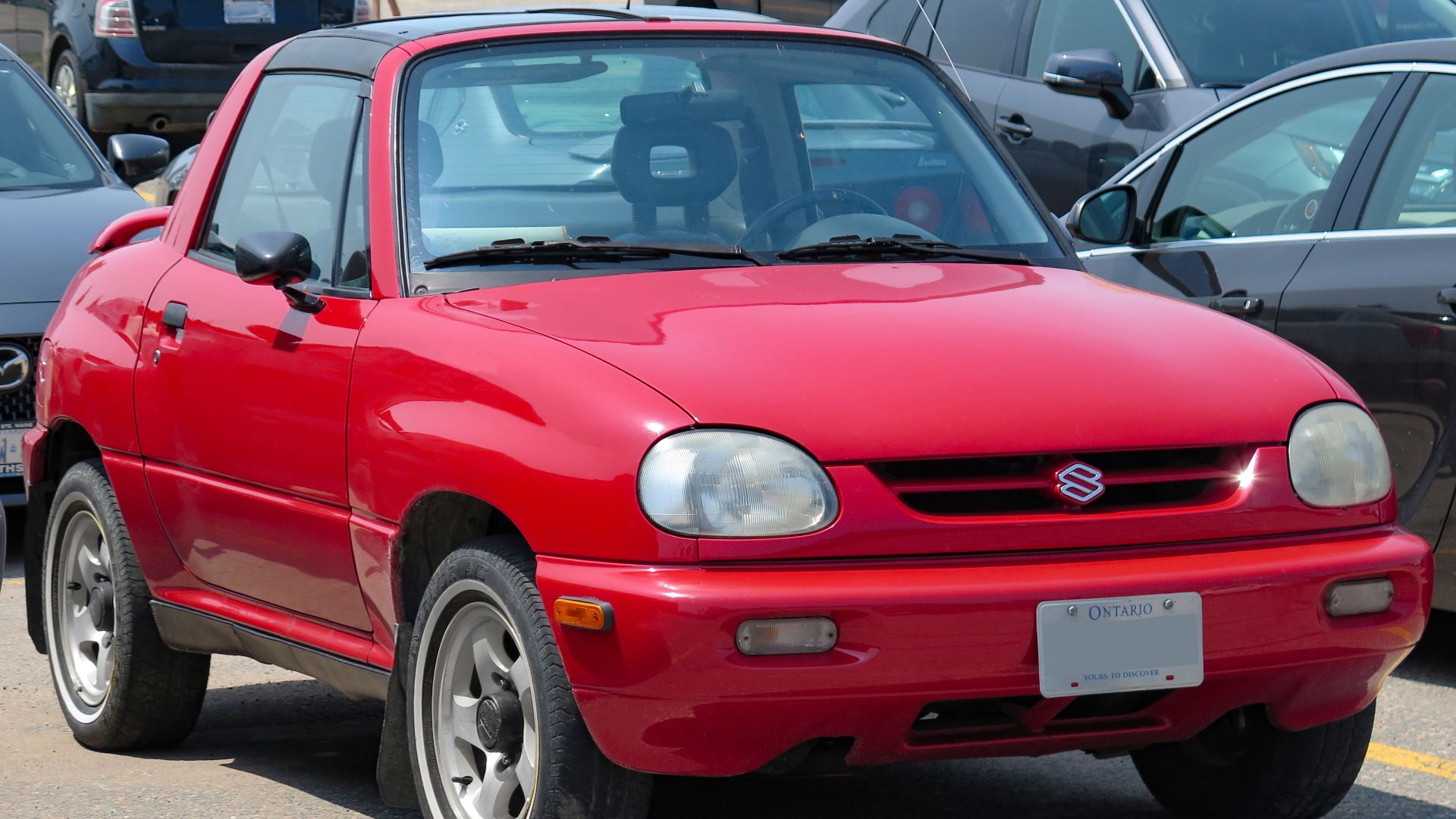 File:1996 Suzuki X-90 in Lava Red, front right (Queen Street 2023).jpg