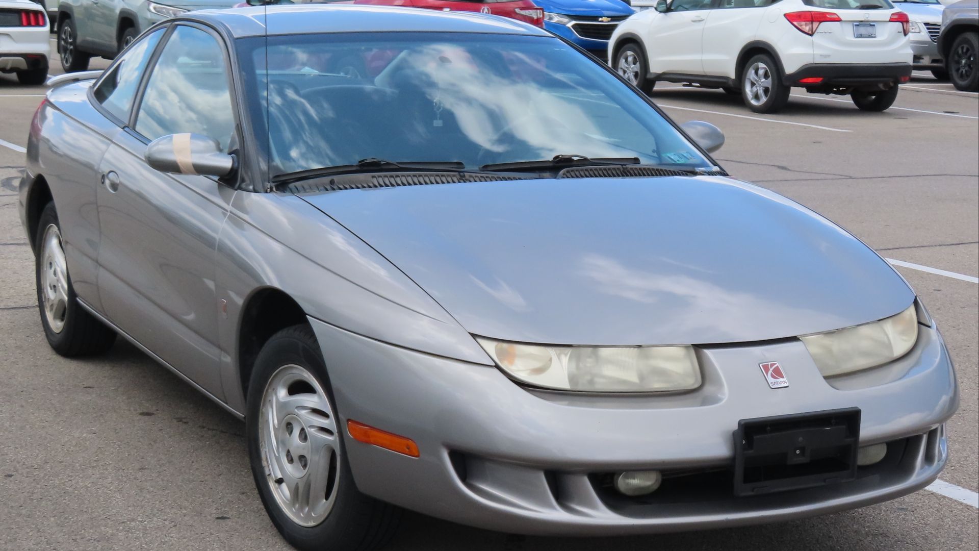 File:1998 Saturn SC2, front right, 07-18-2024.jpg