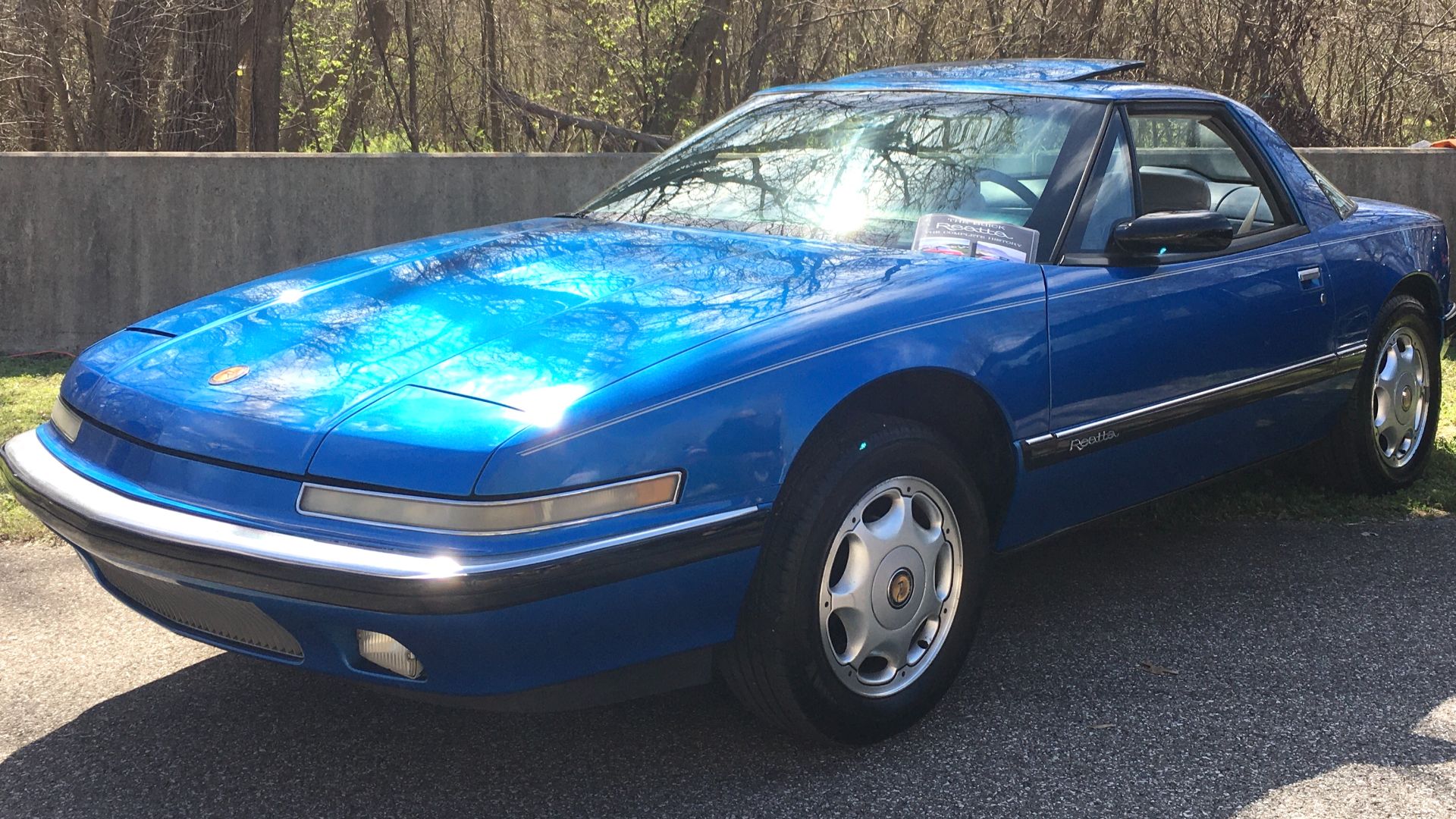 File:Buick Reatta blue.jpg