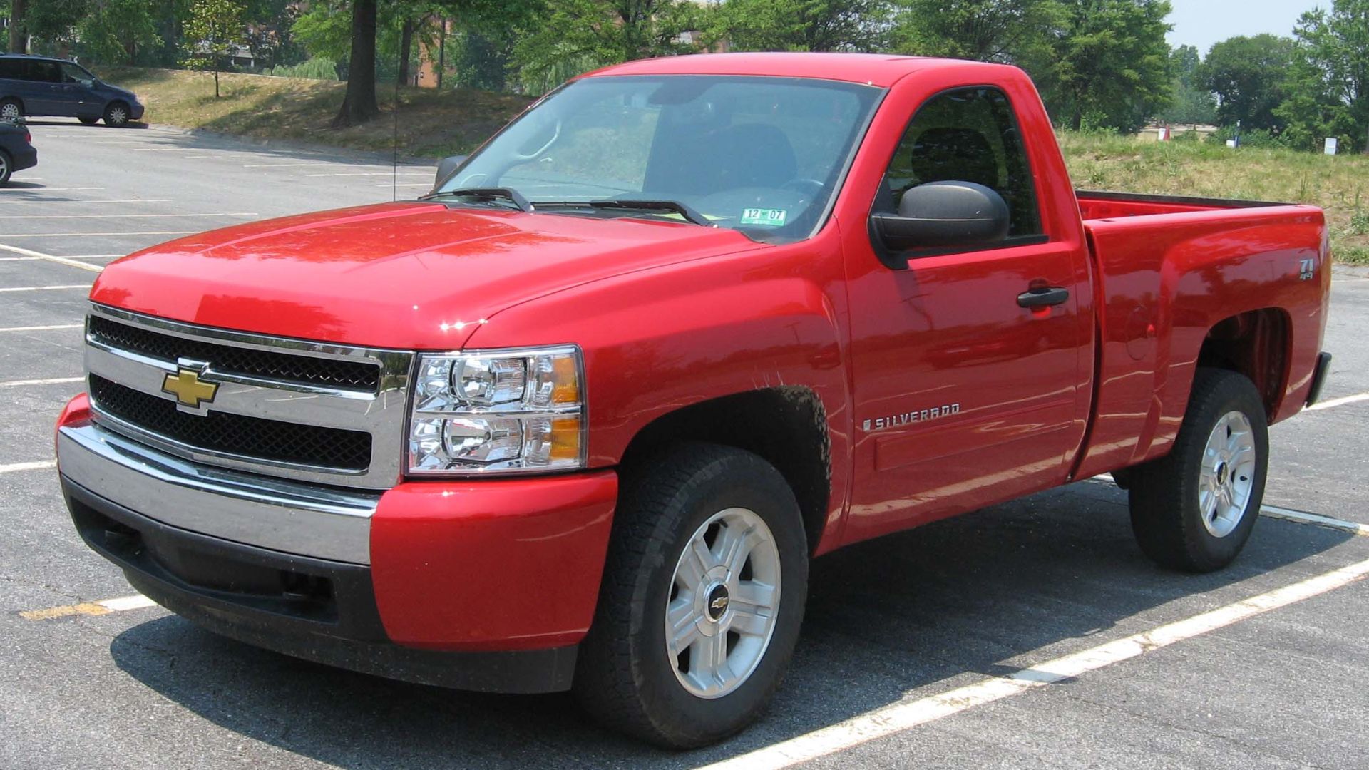 File:2007-Chevrolet-Silverado-regcab.jpg