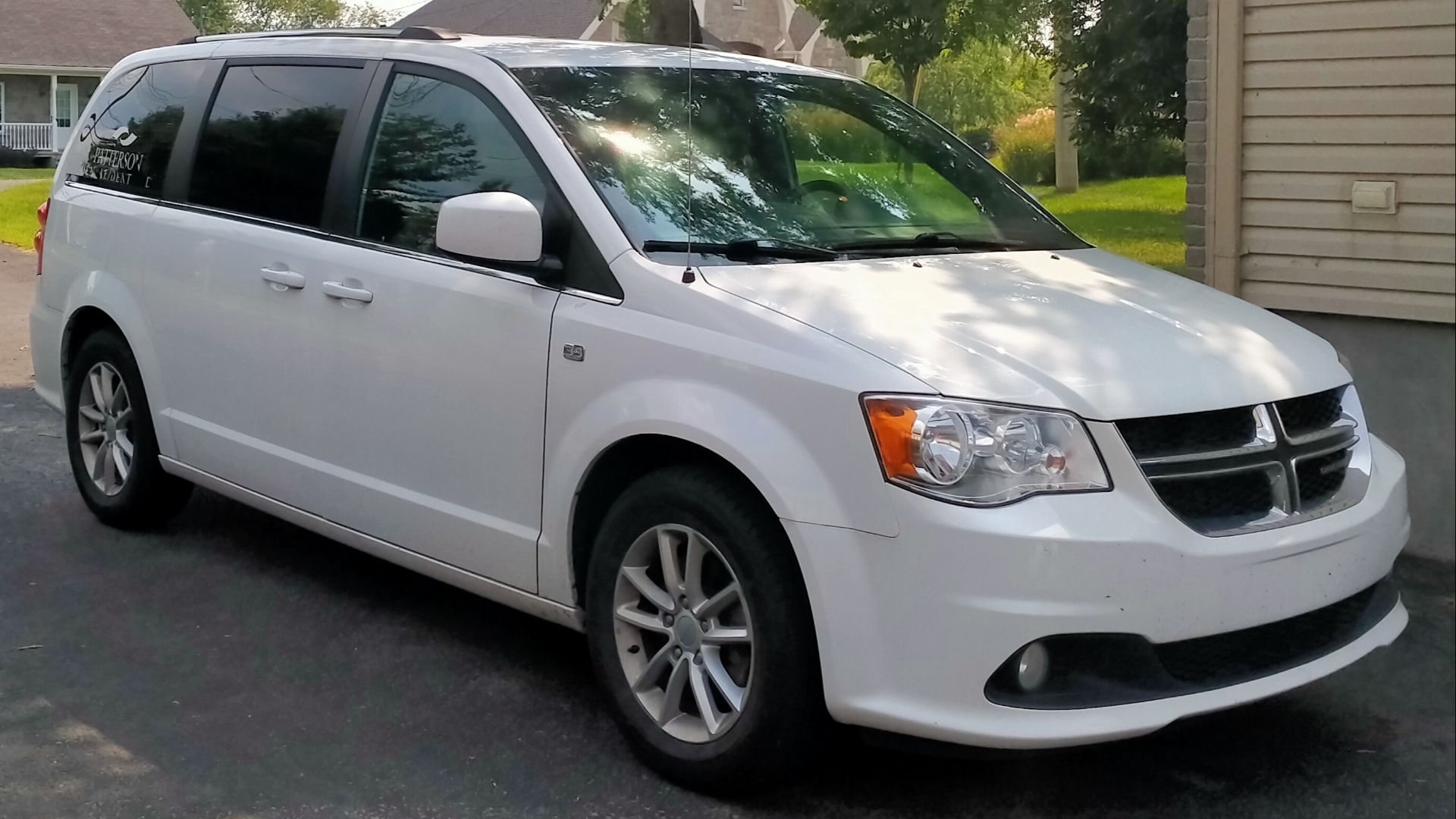 File:Dodge RT Grand Caravan Patterson.jpg