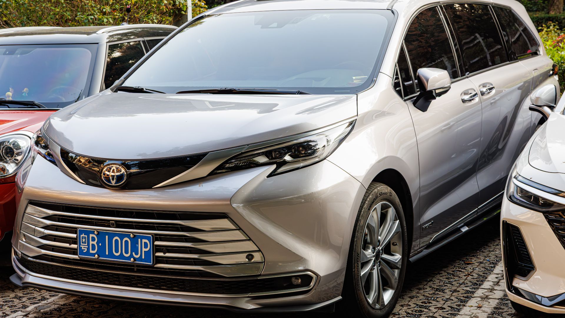 File:TOYOTA SIENNA (XL40) China (48).jpg