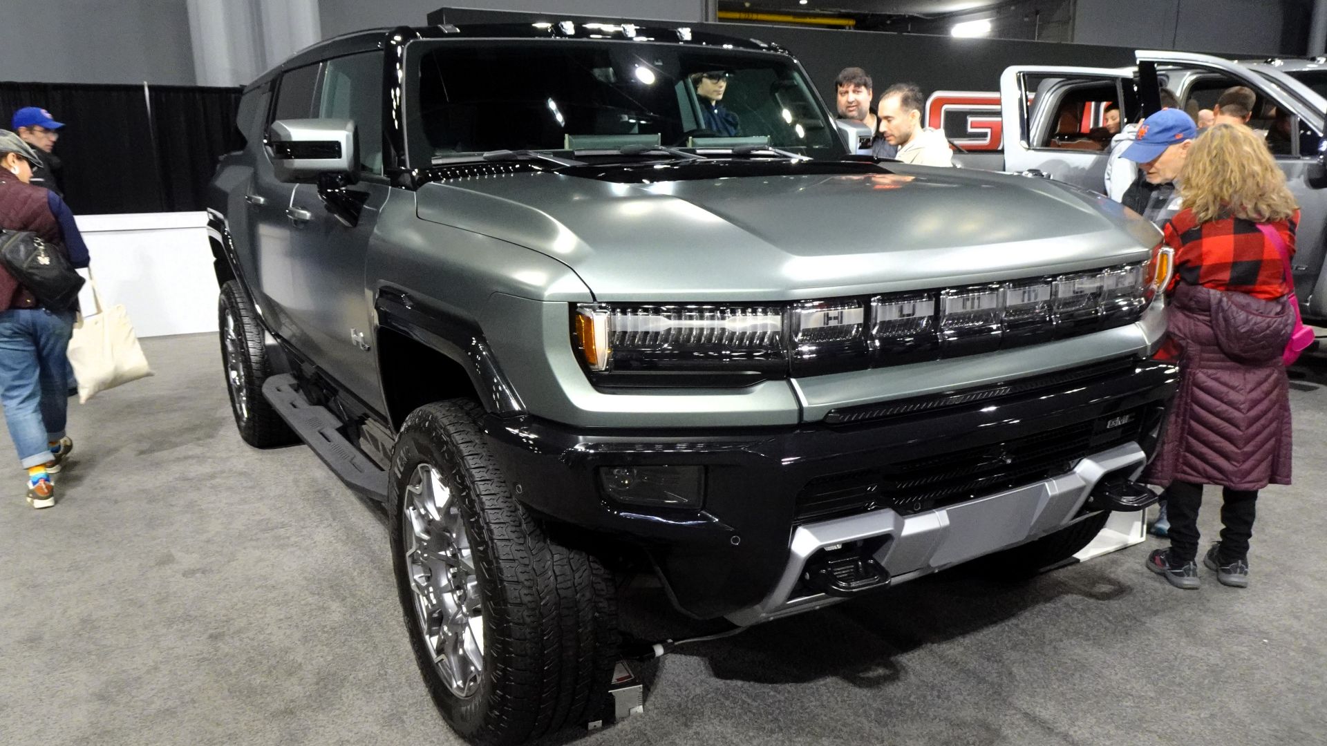 File:GMC Hummer EV Edition 1 SUV (2024) (53625710670).jpg