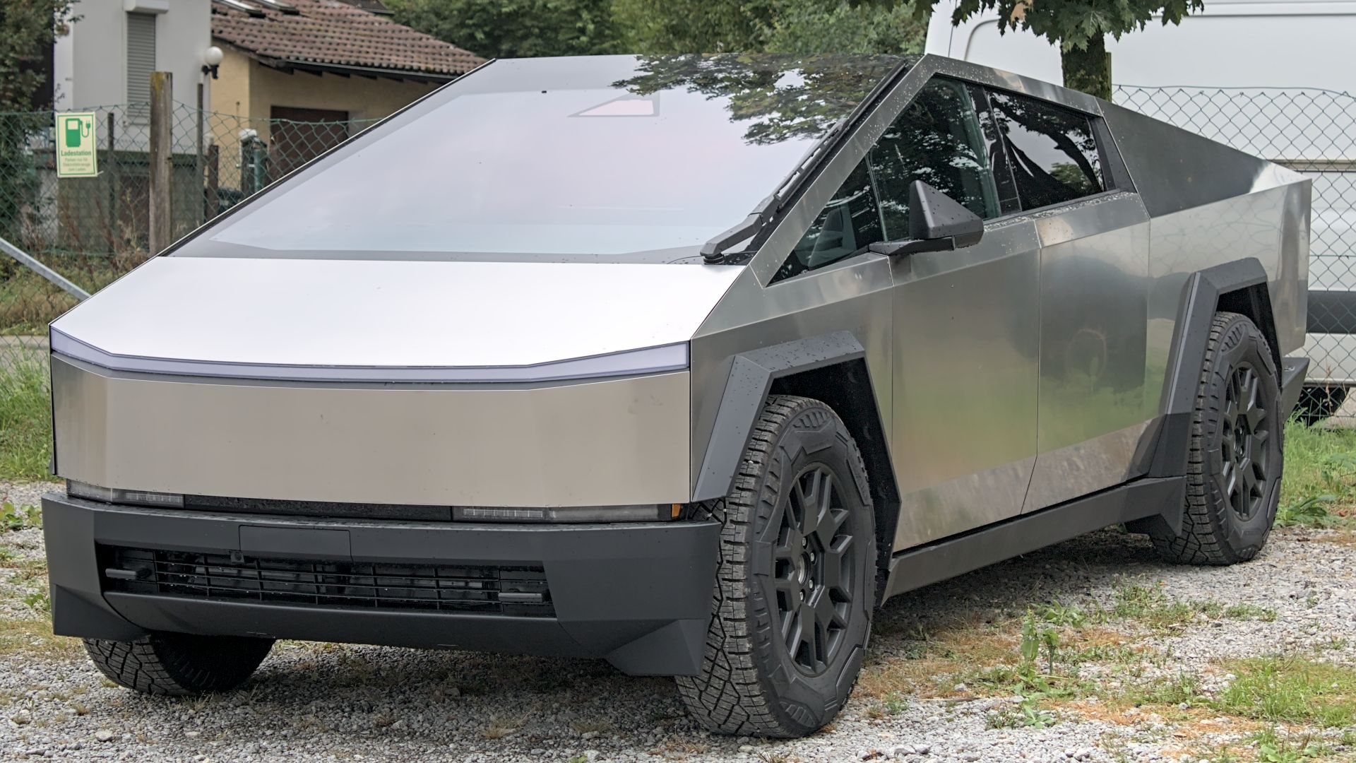 File:2024 Tesla Cybertruck Foundation Series IMG 0642.jpg