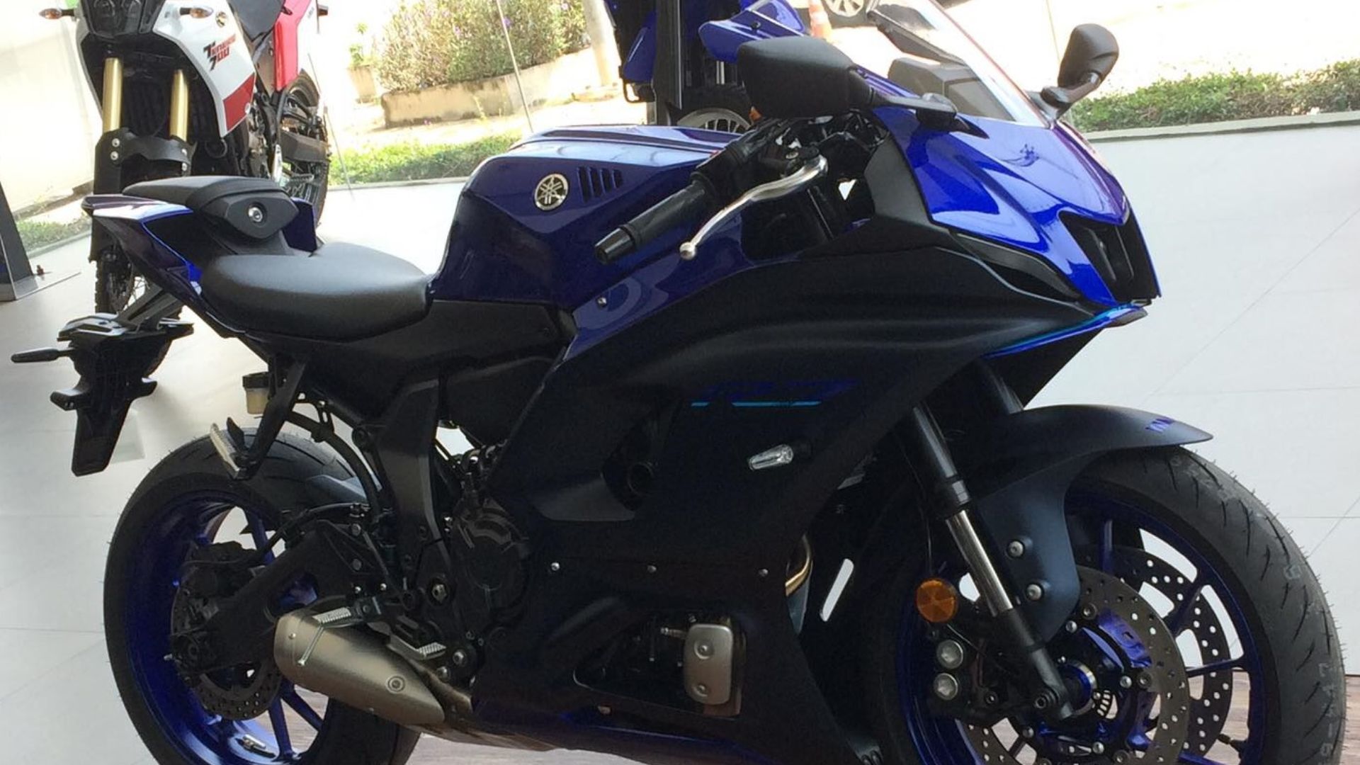 File:2021 Yamaha YZF-R7.jpg