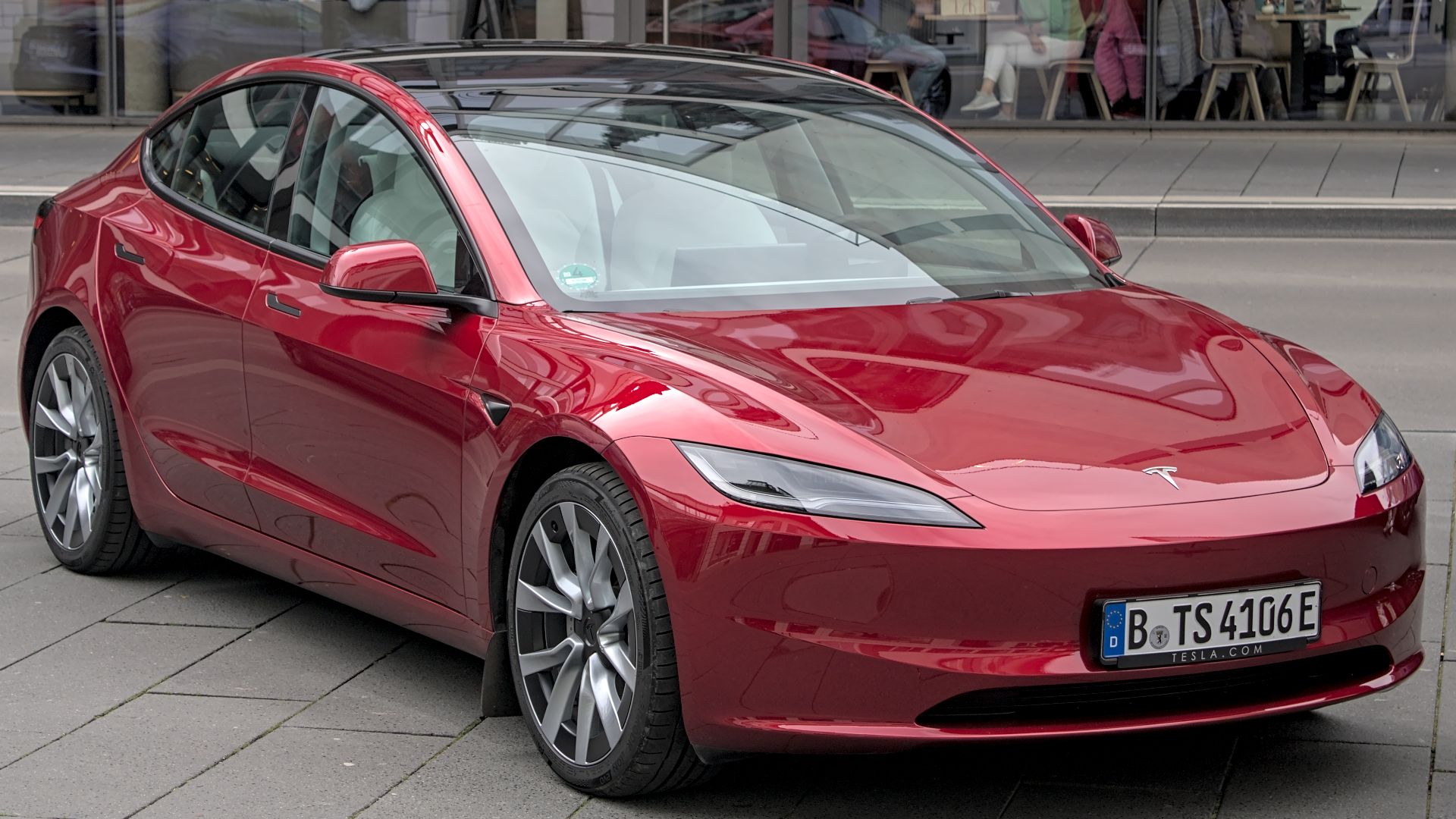 File:Tesla Model 3 (2023) Autofrühling Ulm IMG 9282.jpg