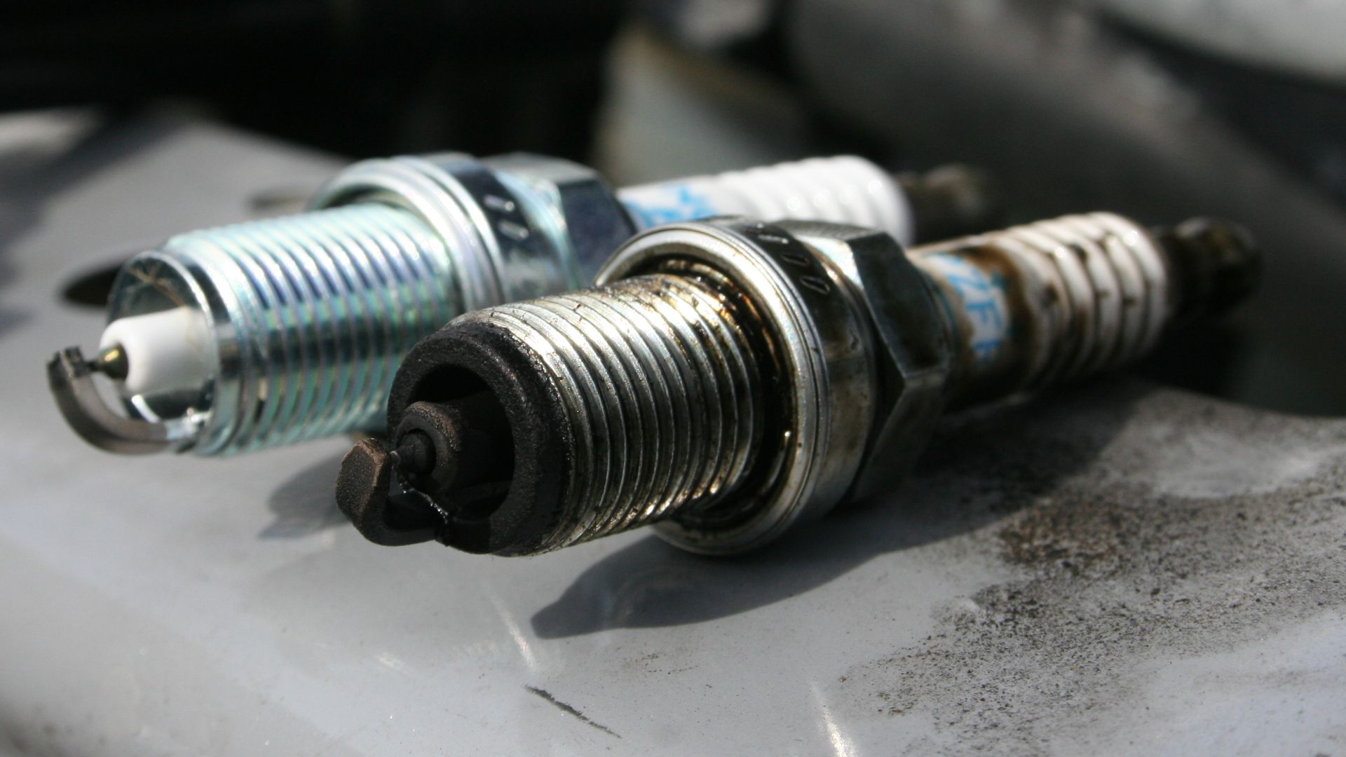 File:Spark plugs 3.jpg