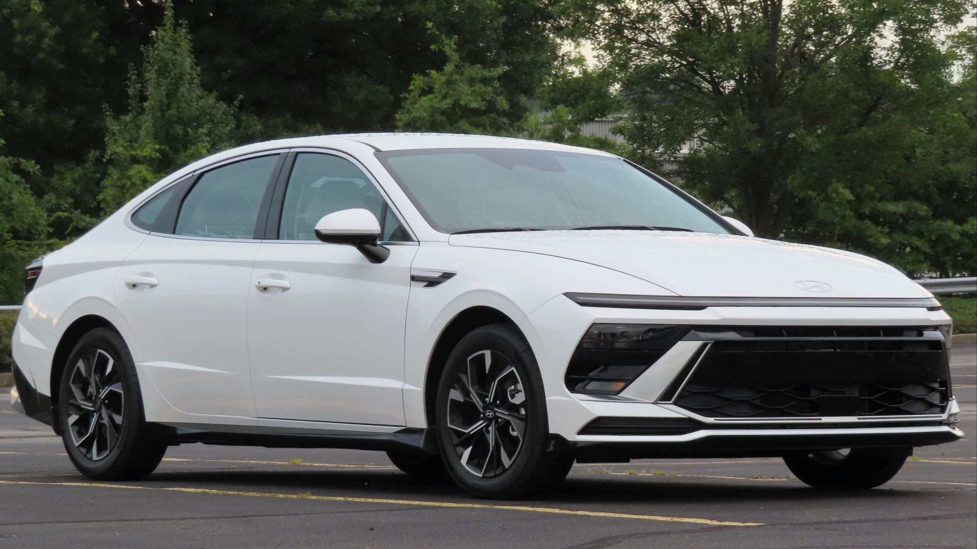 File:2024 Hyundai Sonata SEL, front right, 07-22-2024.jpg