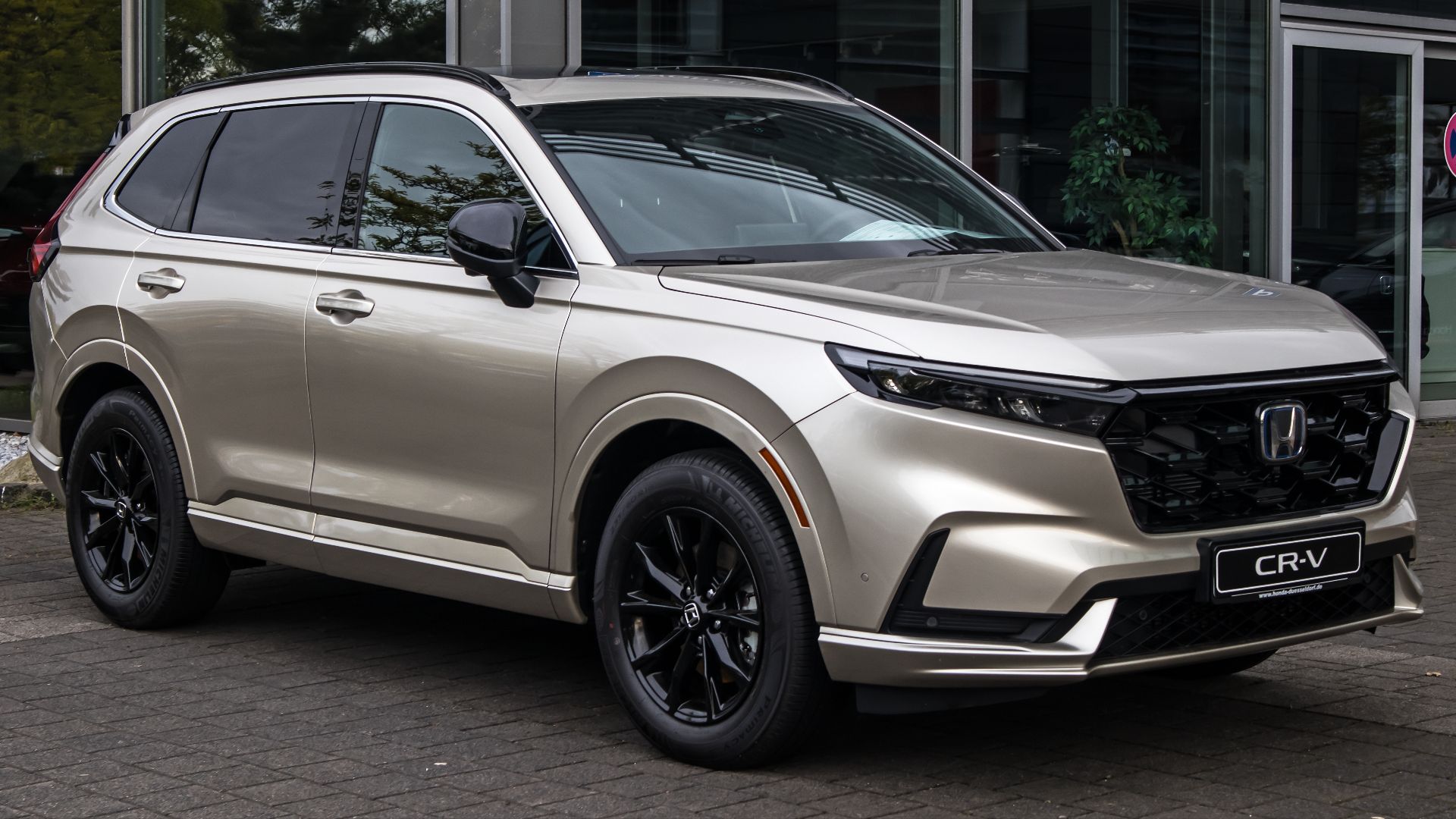 File:Honda CR-V e-PHEV Advance Tech 2WD (VI) – f 05052024.jpg