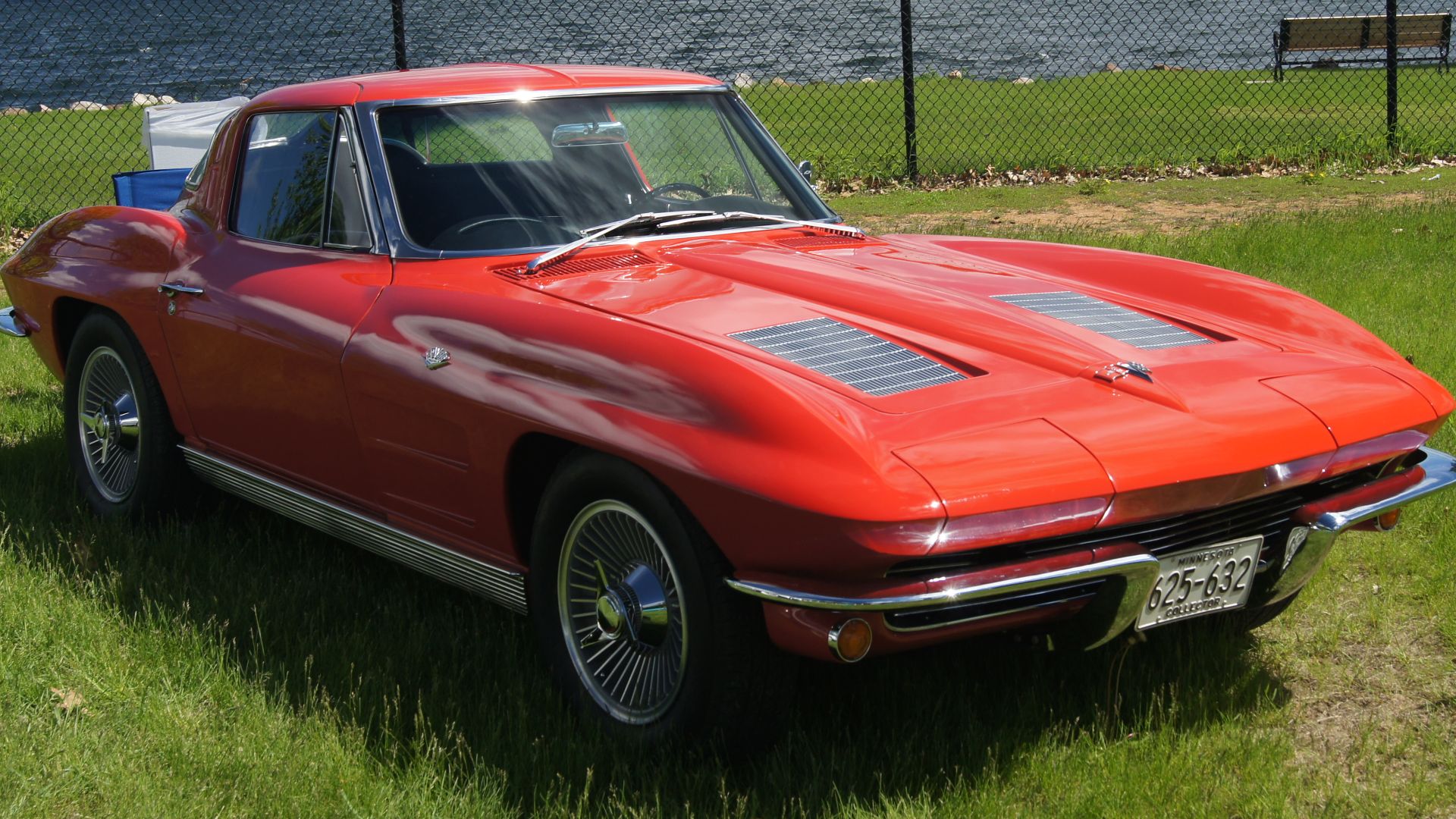 File:63 Chevrolet Corvette Sting Ray (8942463192).jpg