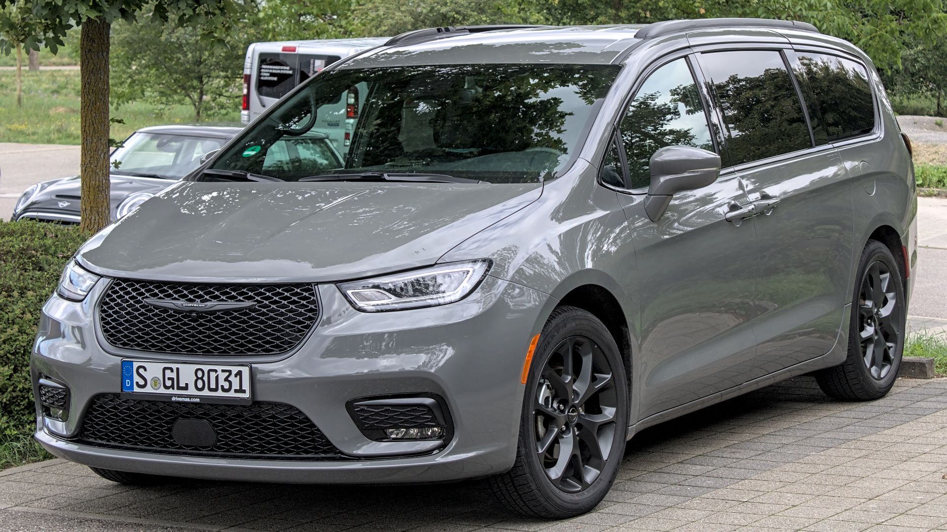 File:Chrysler Pacifica (RU) IMG 8281.jpg