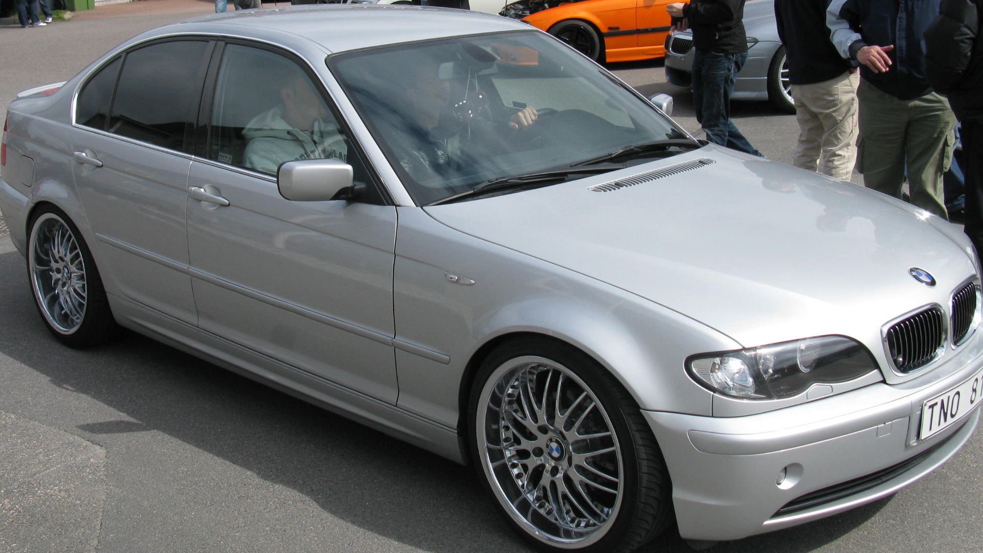 File:BMW 3 Series E46 (5378338773).jpg