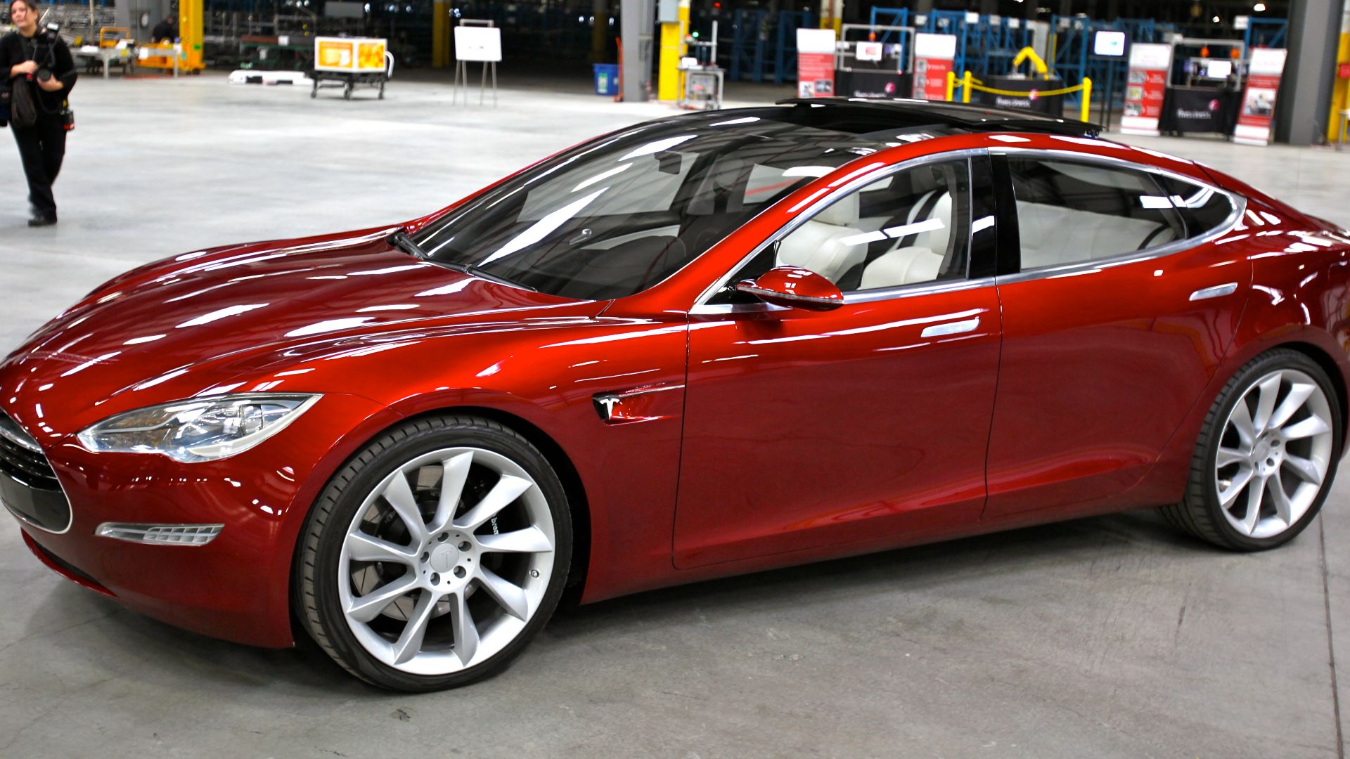 File:Tesla Model S Indoors.jpg