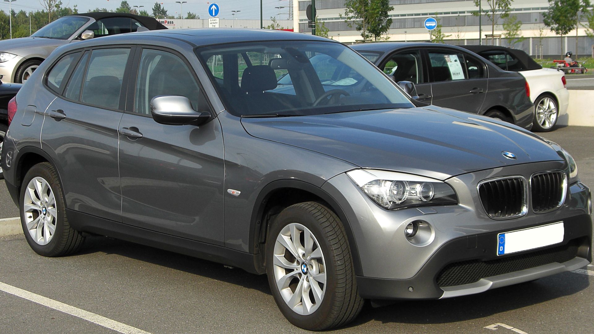 File:BMW X1 (E84) front 20100814.jpg
