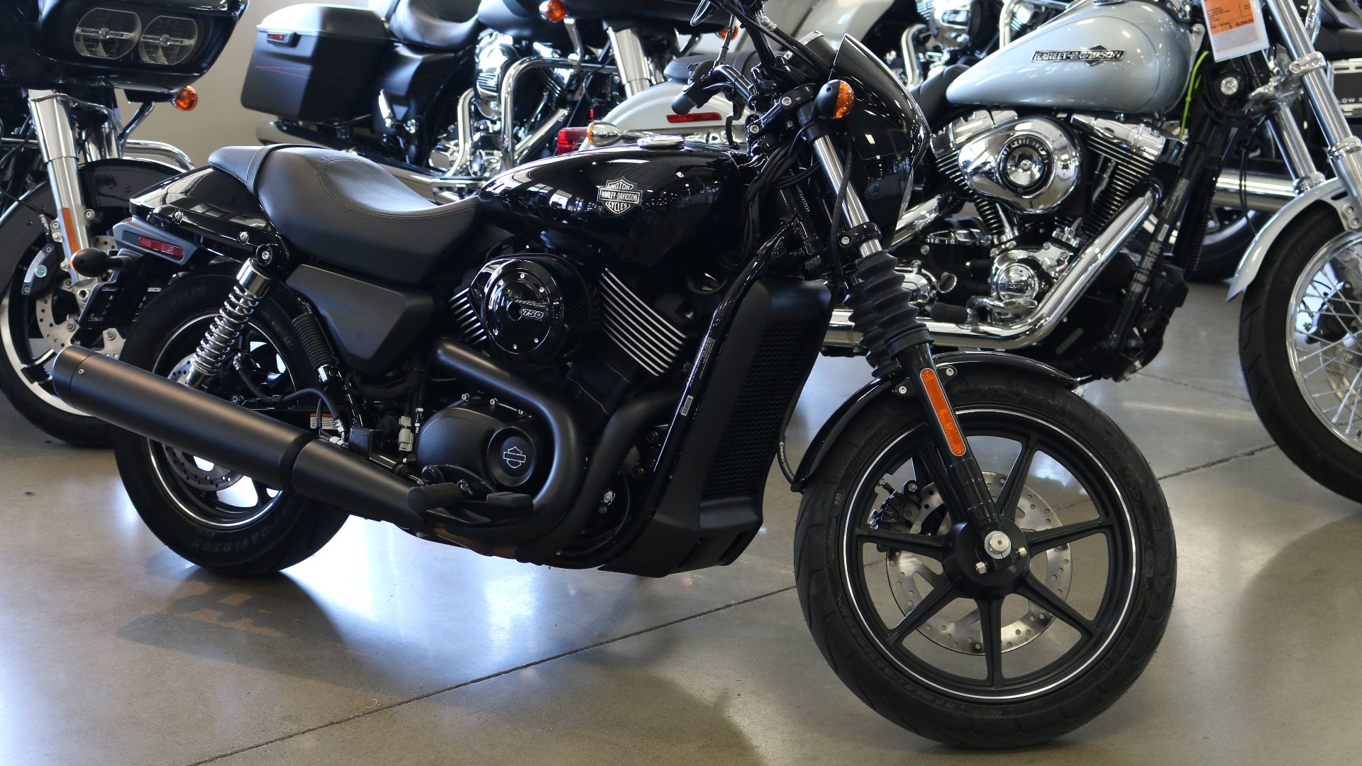 File:2014 Harley-Davidson Street 750 showroom side.jpg