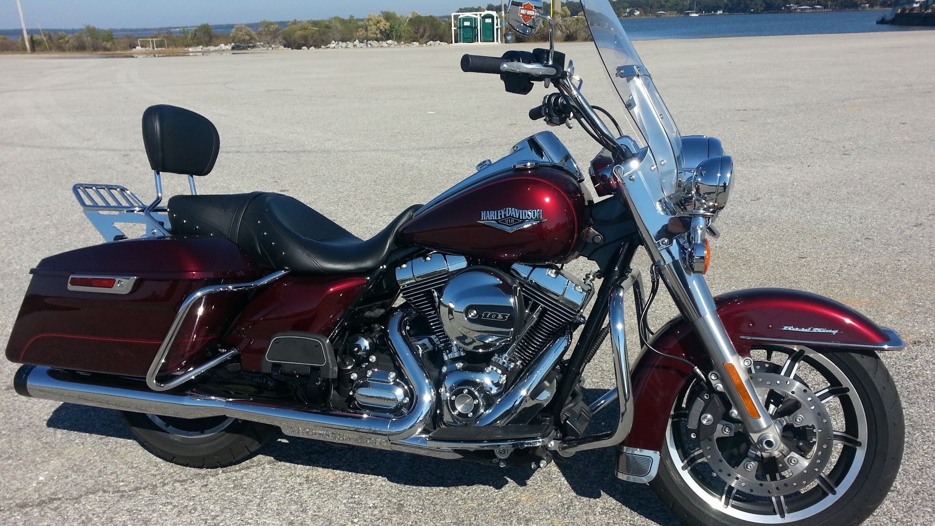 File:Harley-Davidson Road King.jpeg