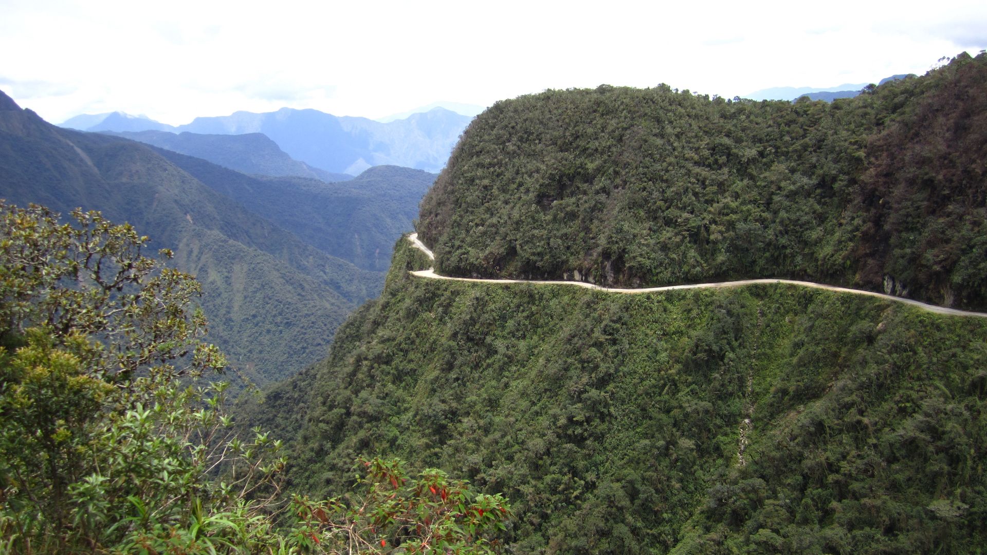 File:Yungas road-Death road (8264757023).jpg