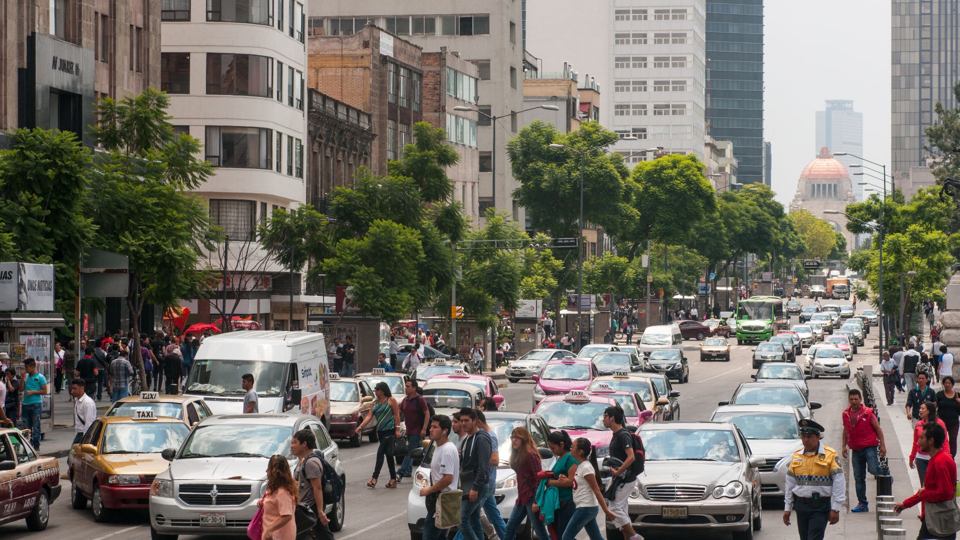 File:15-07-21-Mexico-Stadtzentrum-RalfR-N3S 9738.jpg