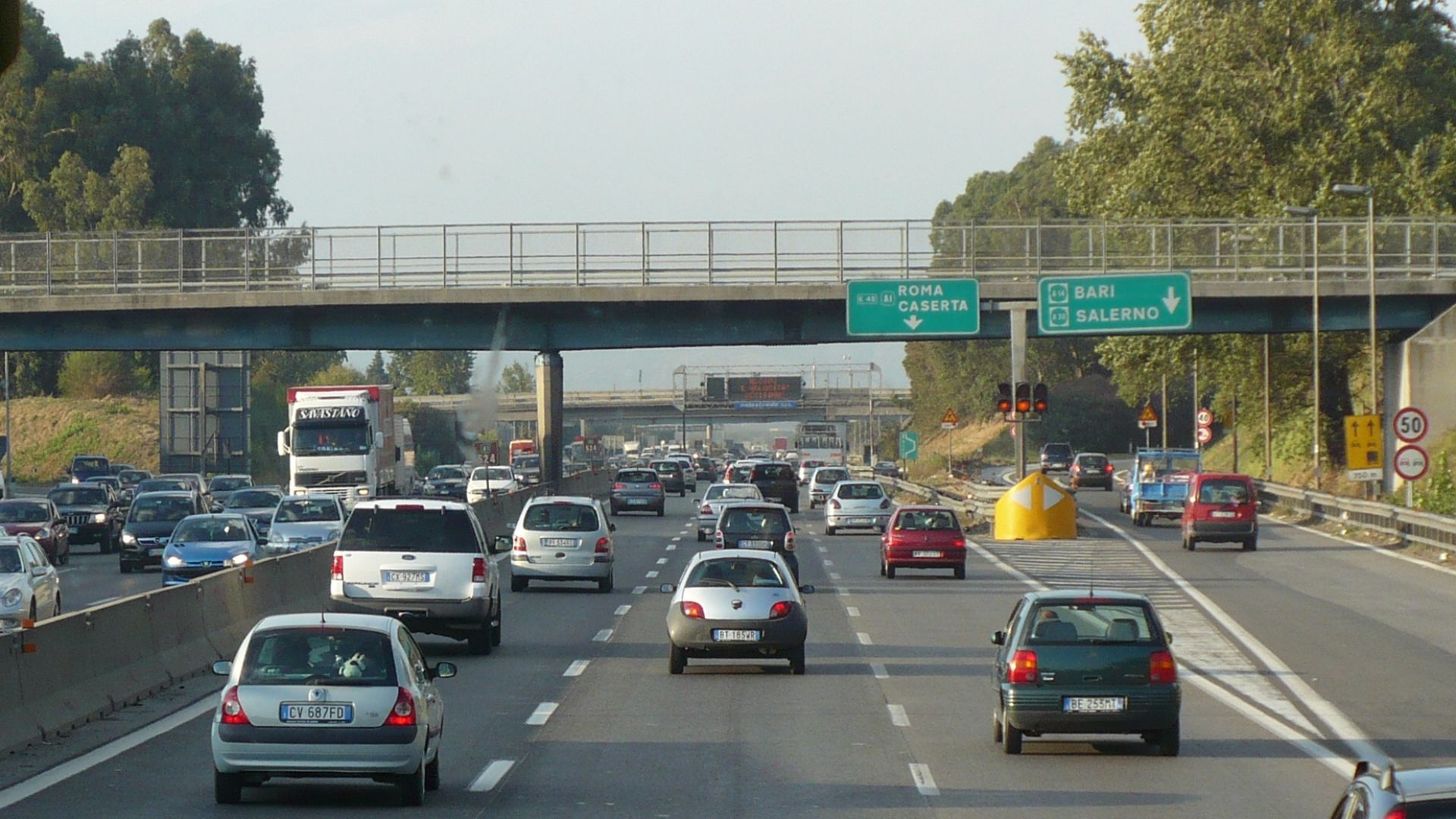 File:Highway near Caserta - panoramio.jpg