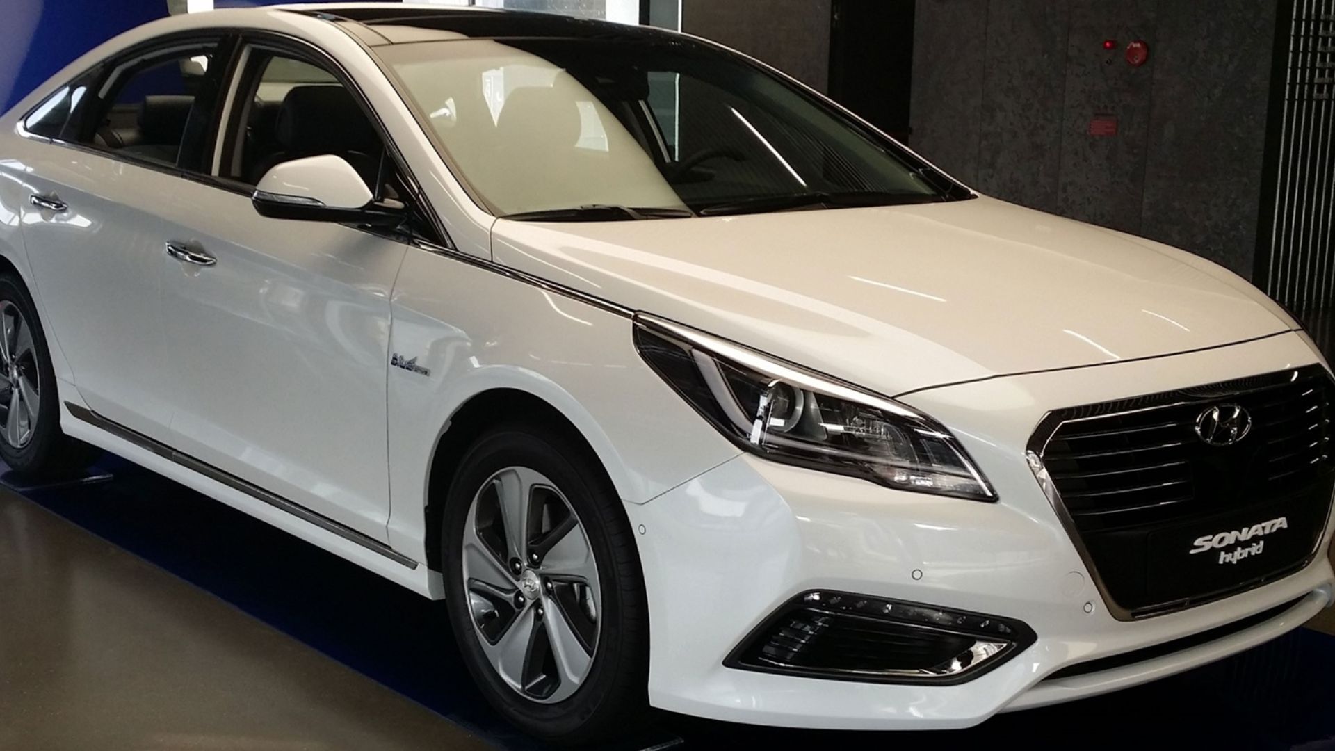 File:20150215 Hyundai Sonata Hybrid 1.jpg