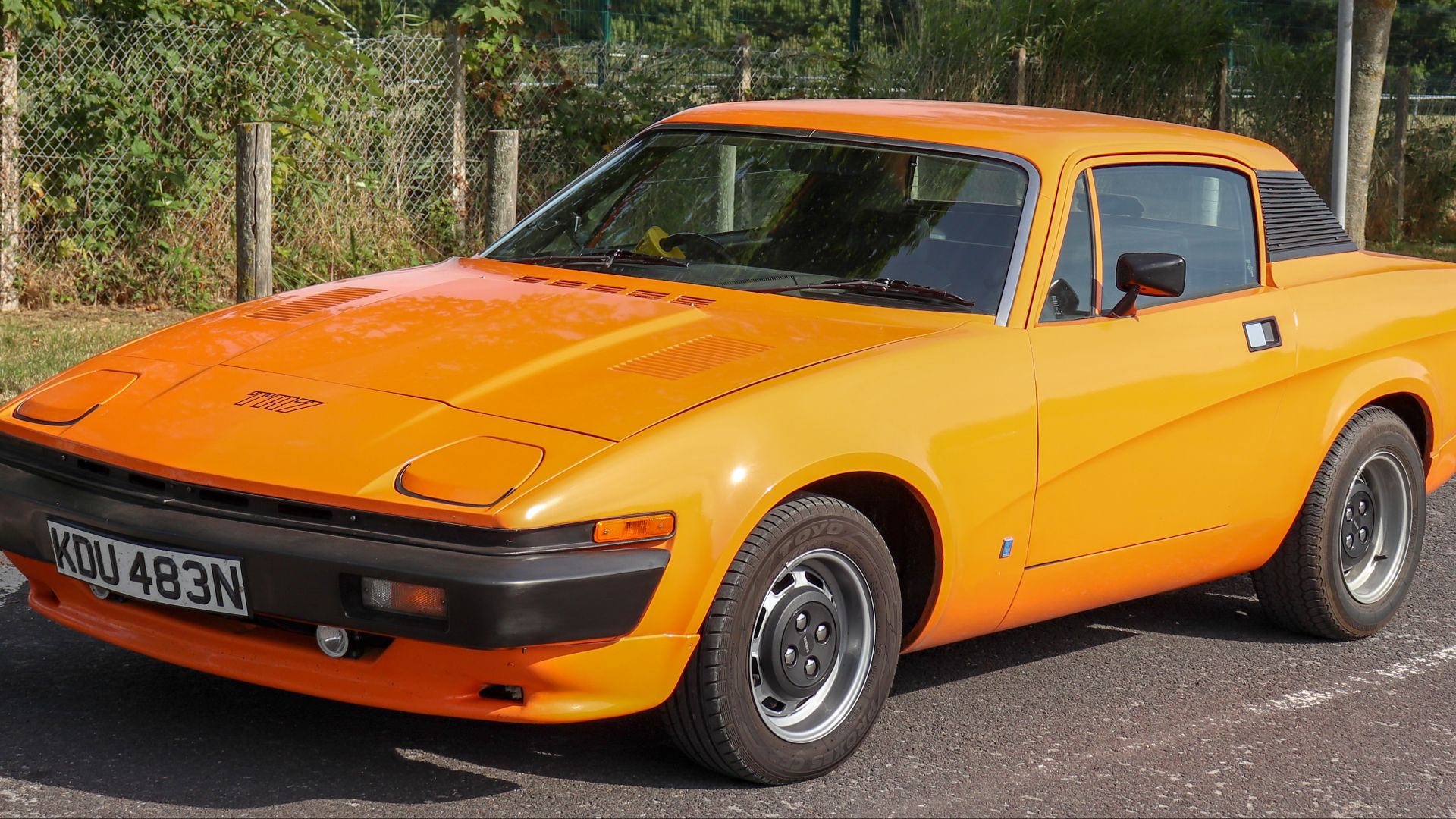 File:1975 Triumph TR7 3.5 Front.jpg