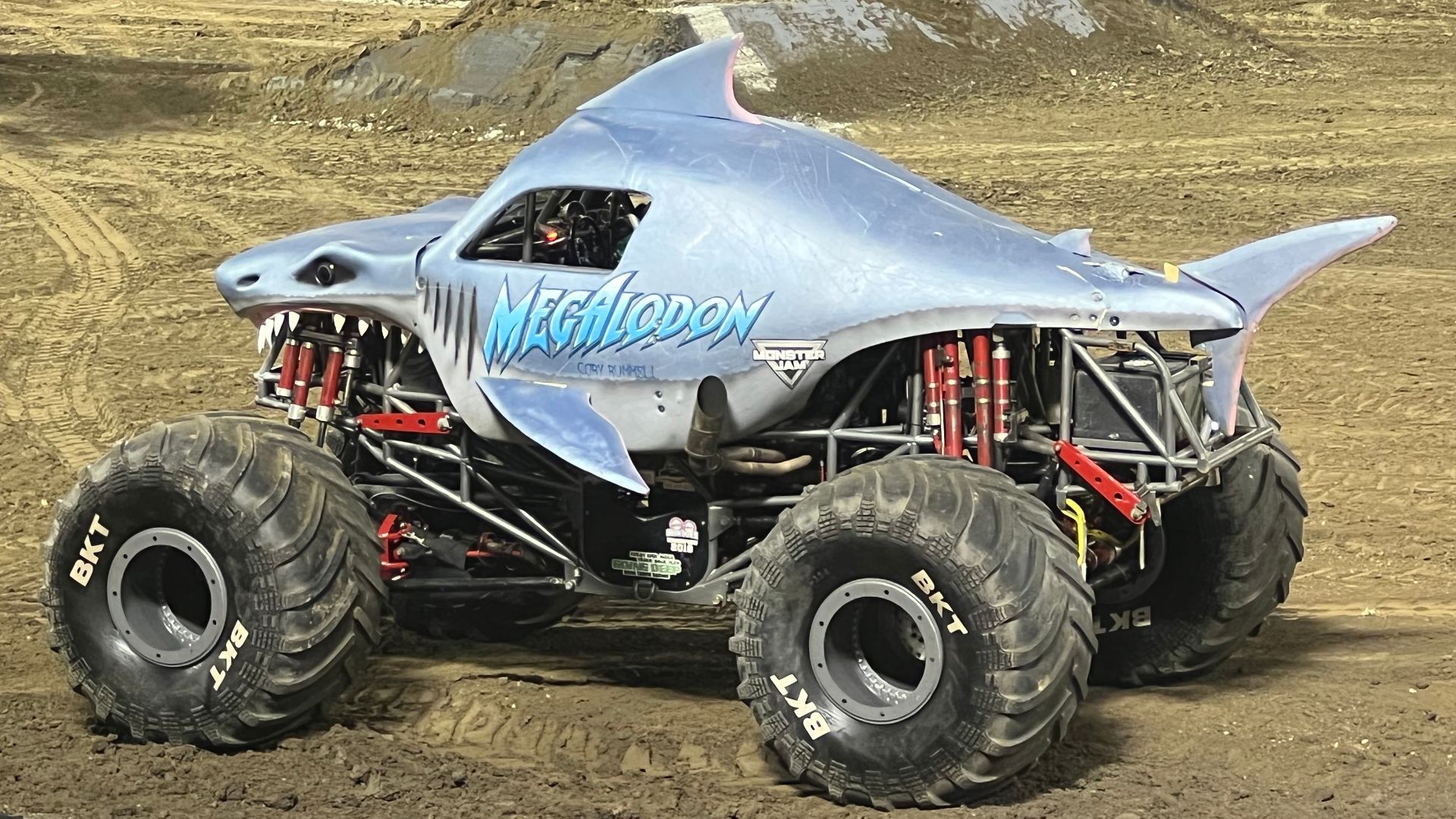 File:Megalodon Monster Truck 2022.jpg