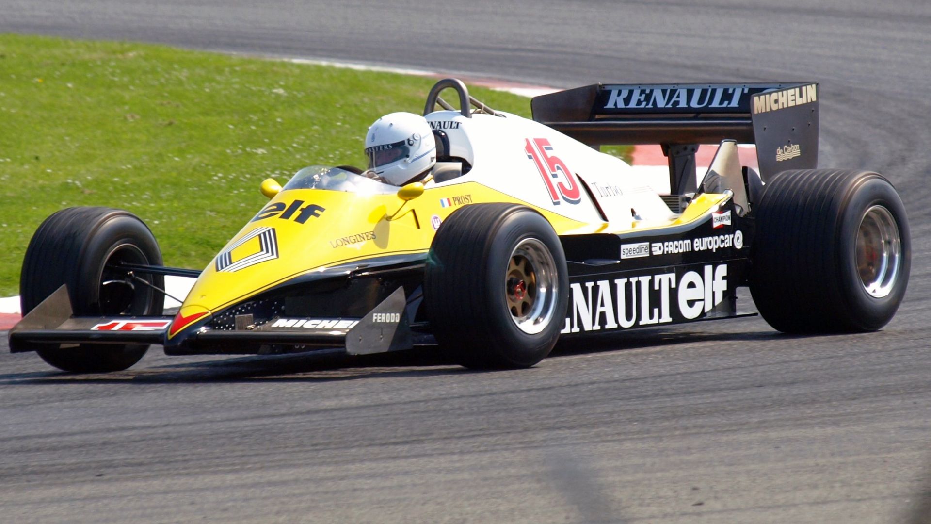 File:Renault RE40 Silver 2008 01.jpg