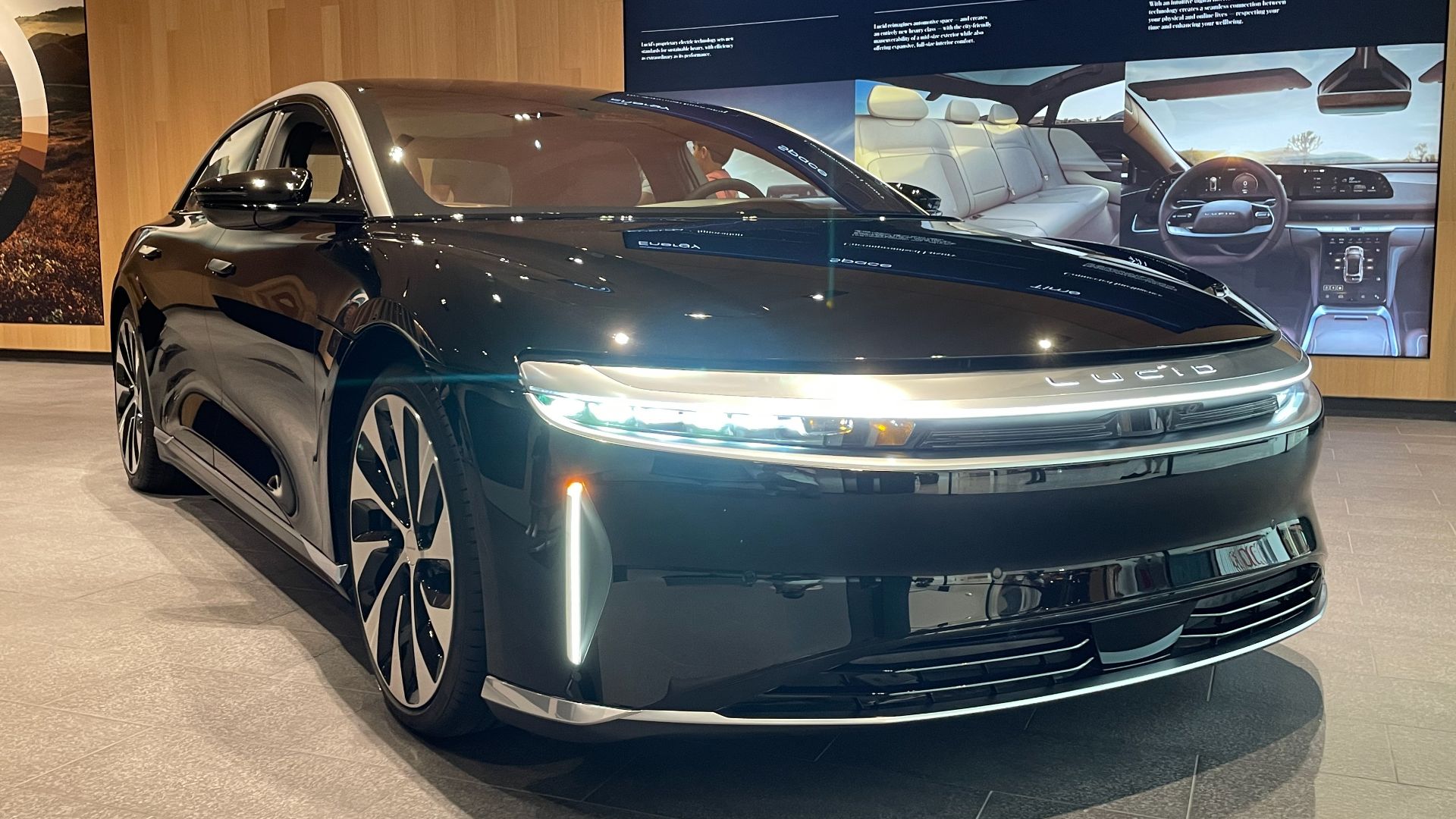 File:Lucid Air Grand Touring - front.jpg