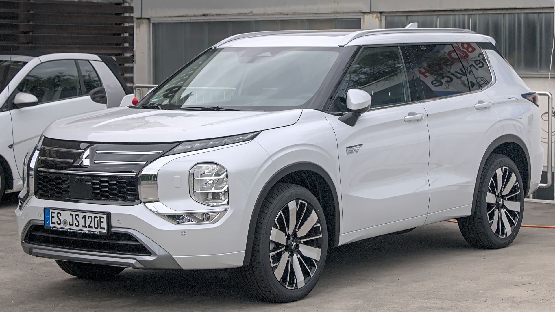 File:2025 Mitsubishi Outlander PHEV (fourth generation) IMG 3128.jpg