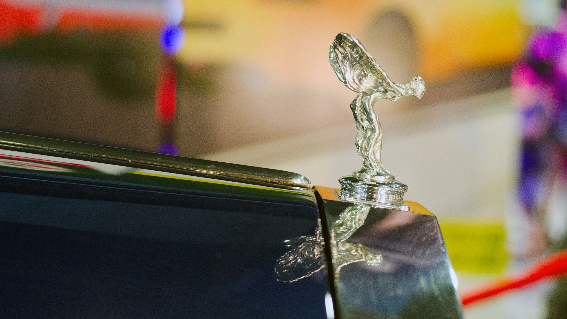 File:Spirit of Ecstasy (Side View).jpg