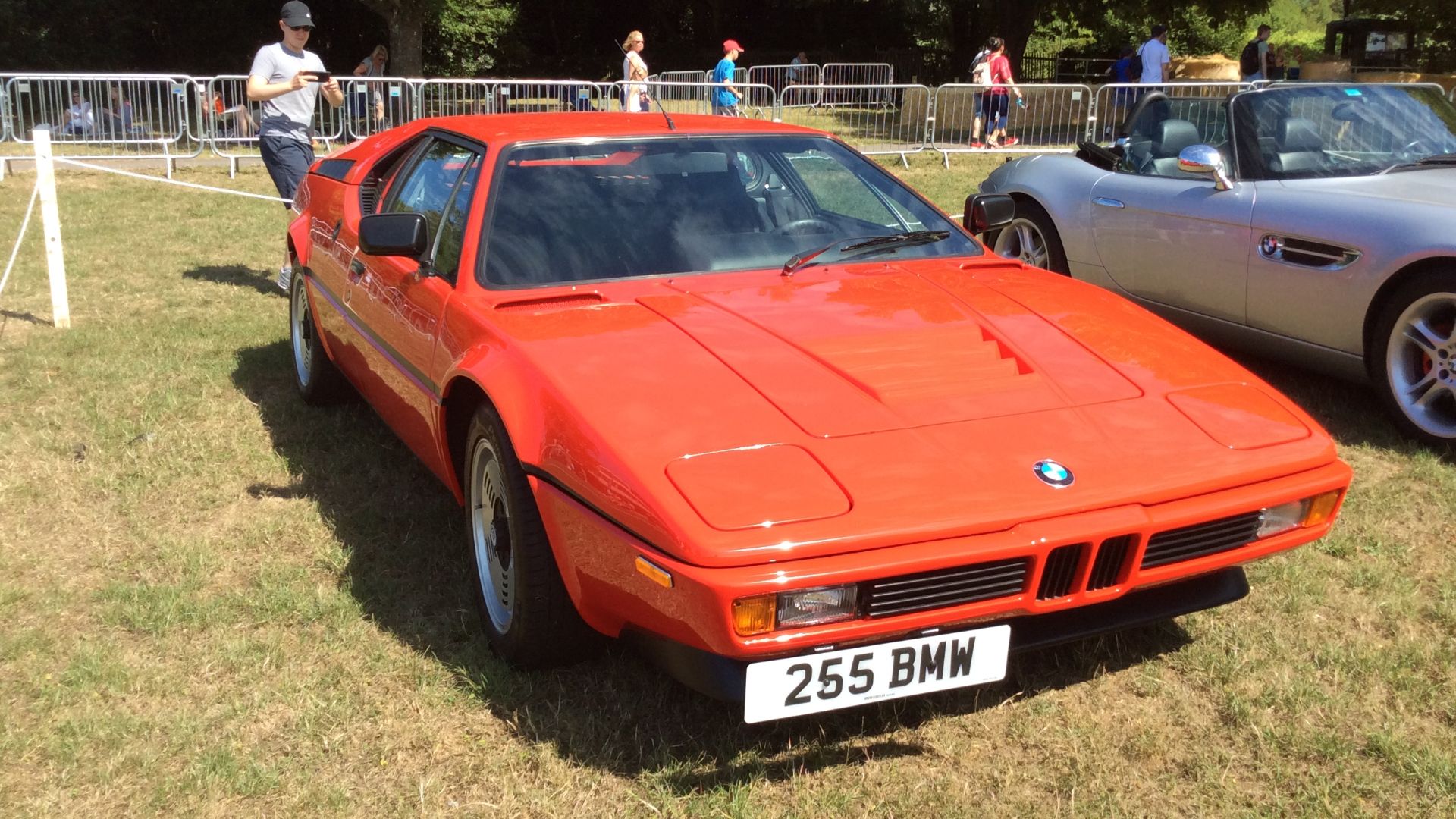 File:1981 BMW M1 (255 BMW).jpg