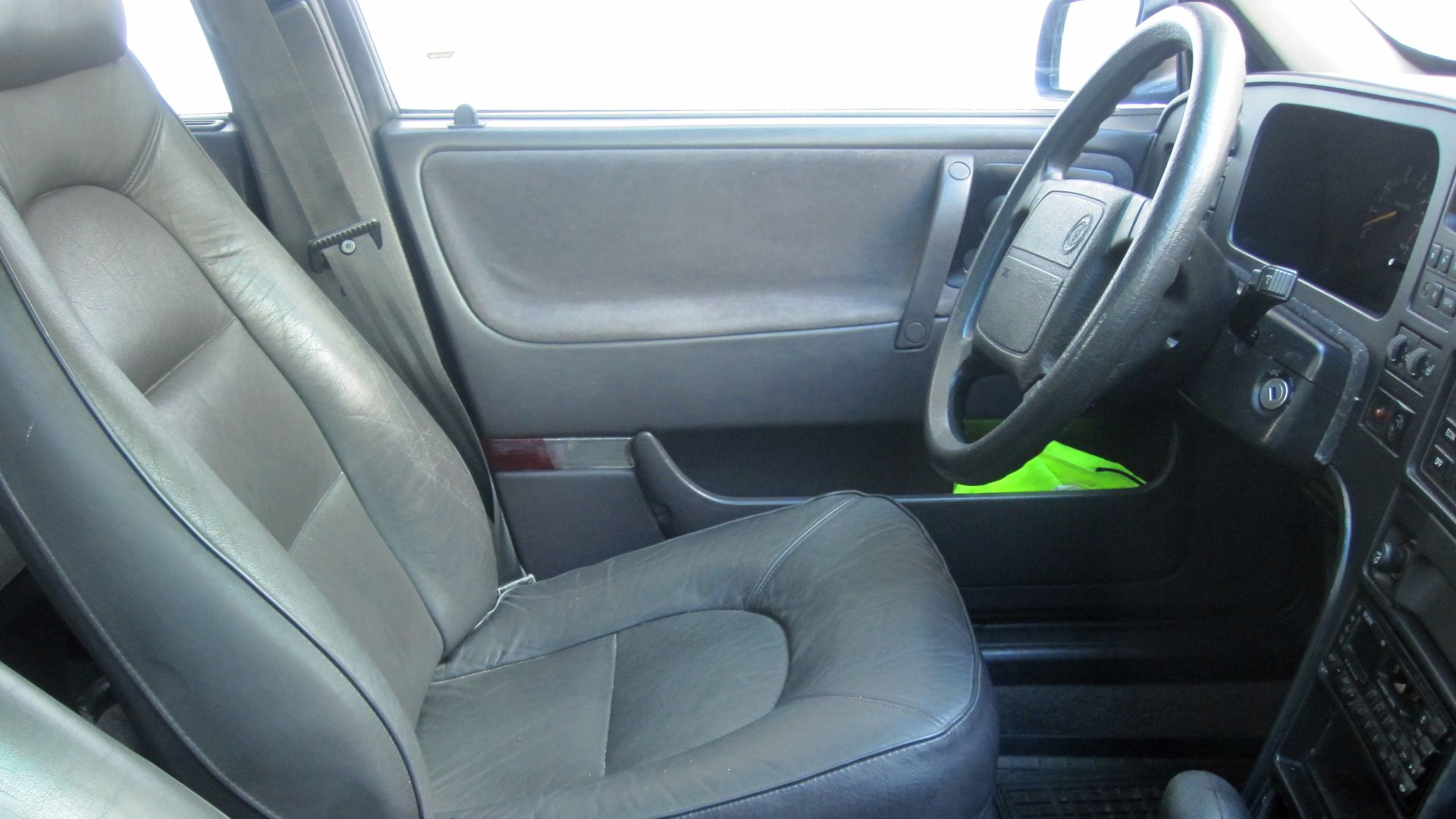 File:1992 SAAB 9000 CS 2.3 Turbo Interior (4796083267).jpg