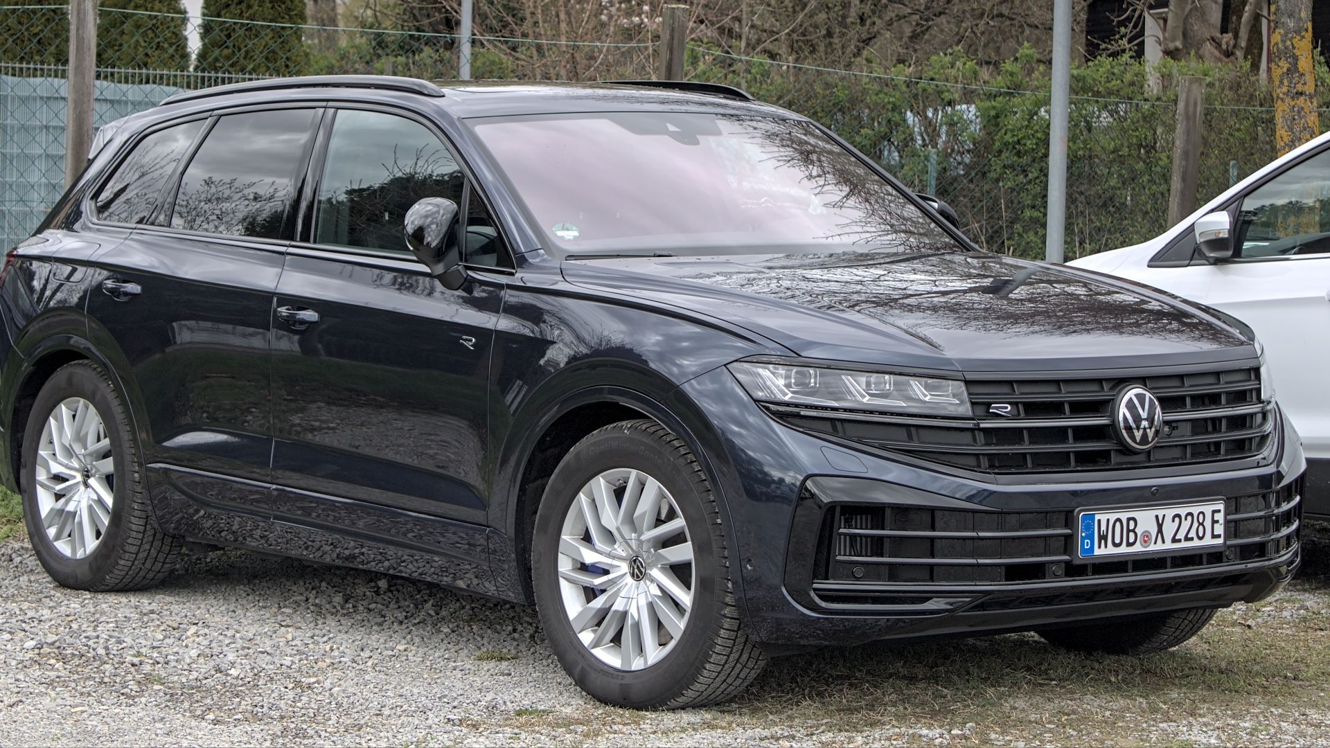 File:2024 Volkswagen Touareg R IMG 8443.jpg