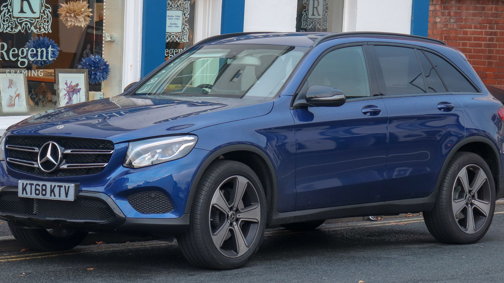 File:2018 Mercedes-Benz GLC 250 Urban Edition 4MATIC 2.0 Front.jpg