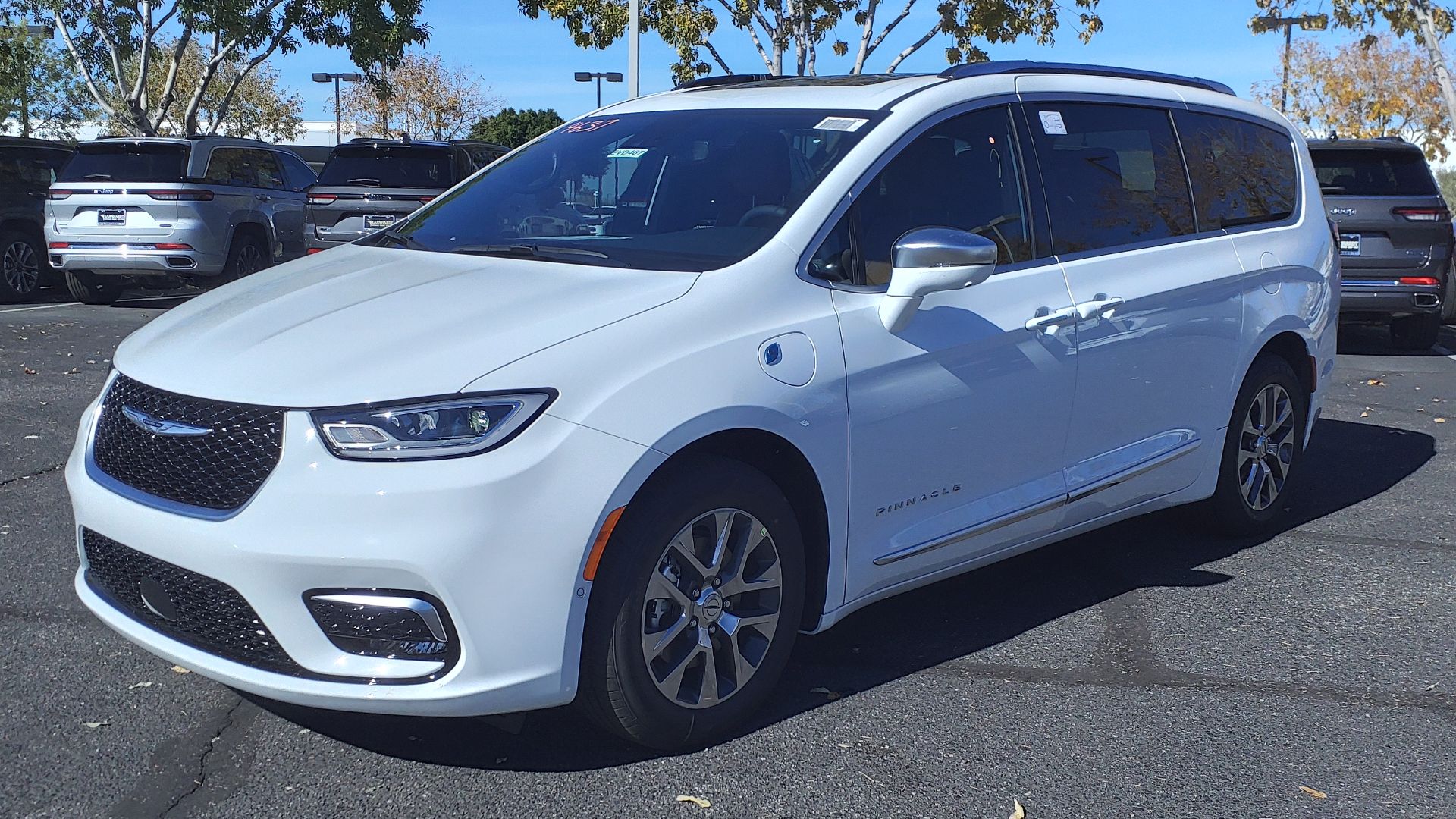 File:24 Chrysler Pacifica Hybrid Pinnacle.jpg