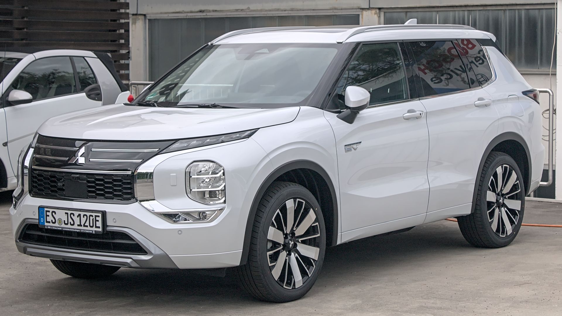 File:2025 Mitsubishi Outlander PHEV (fourth generation) IMG 3128.jpg