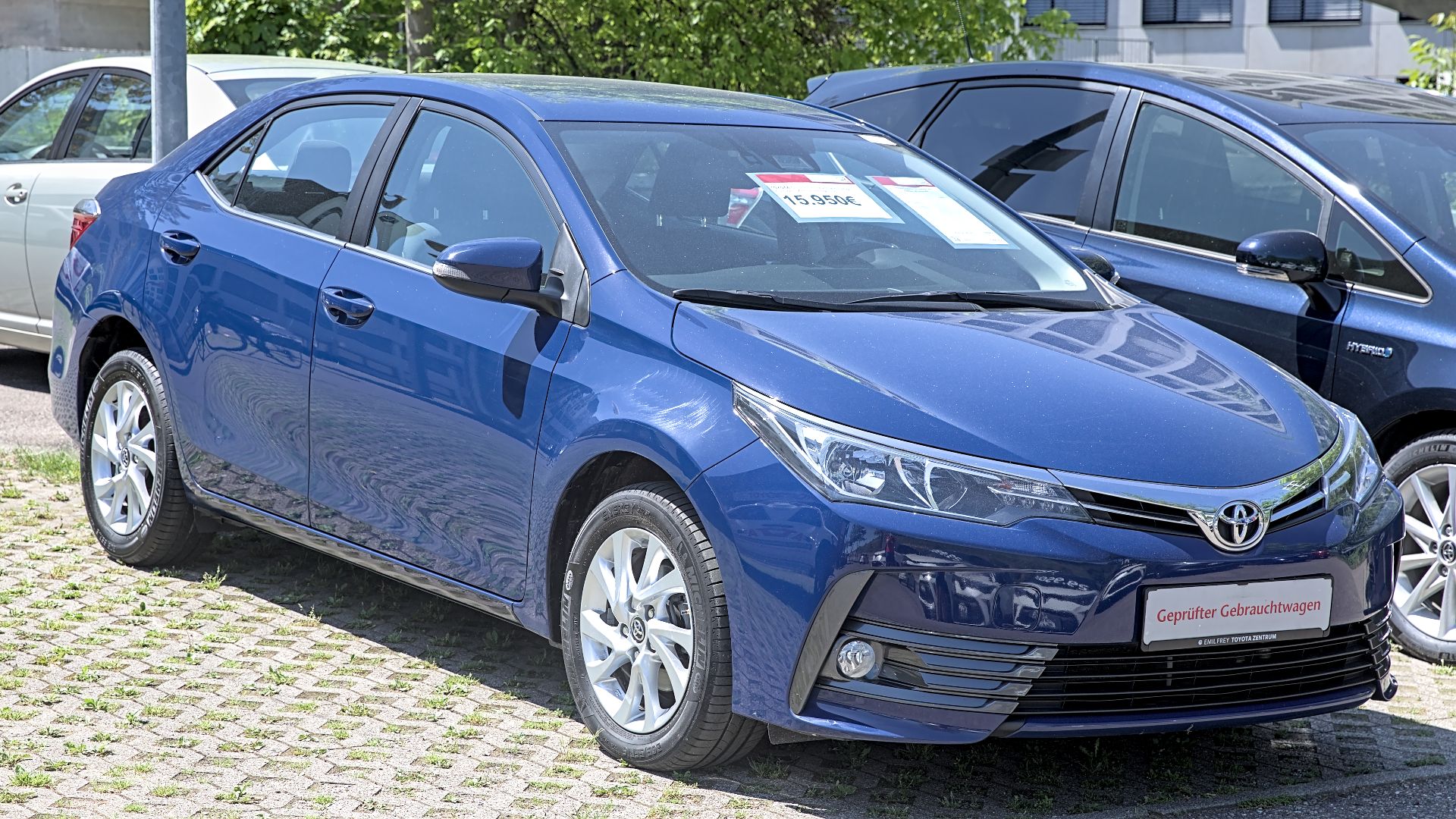 File:Toyota Corolla (E180) sedan facelift 1X7A0306.jpg