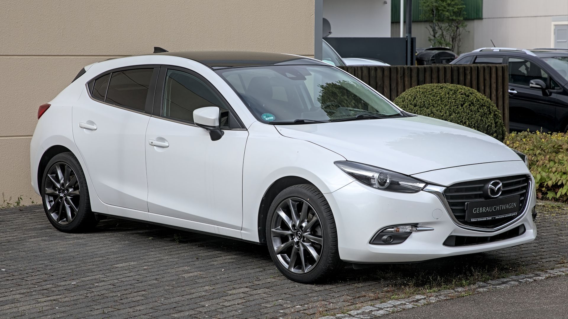 File:Mazda3 (BN) 1X7A7262.jpg