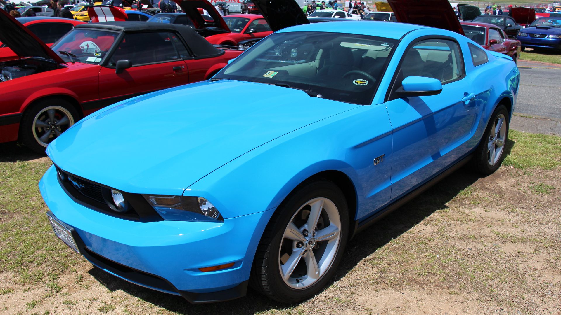 File:2010 Ford Mustang GT Coupe (14438764121).jpg