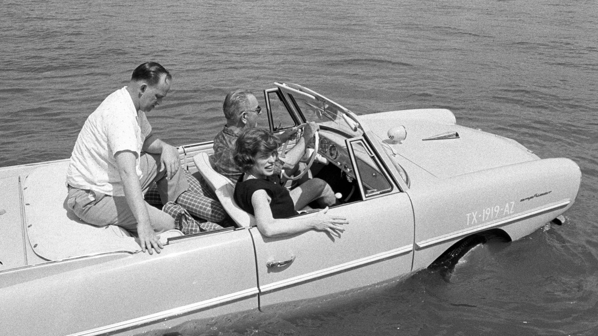 File:LBJAmphicar.jpg
