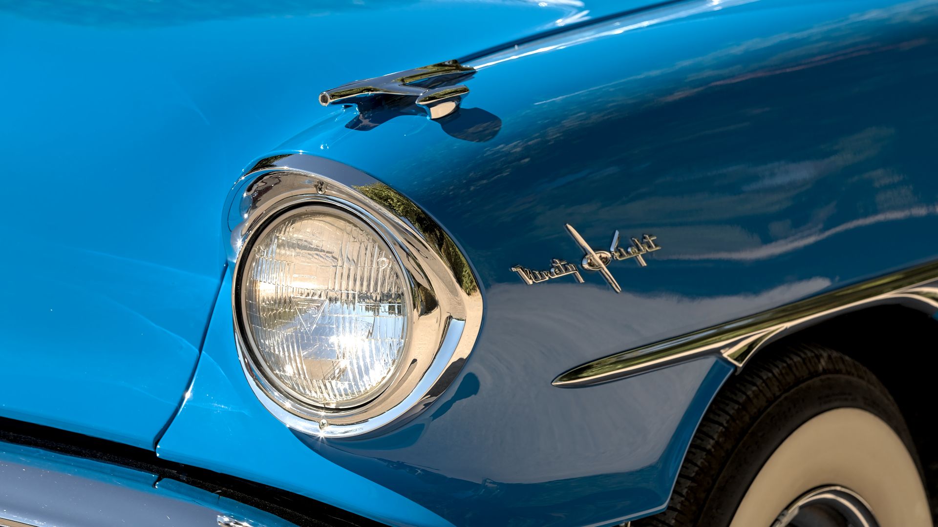 File:1957 Oldsmobile Starfire 98 Classic-Gala 2022 1X7A0160.jpg