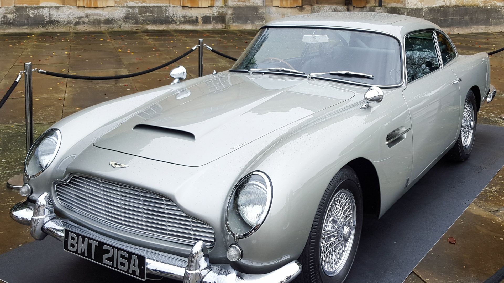 File:Aston Martin DB5 (Skyfall).jpg