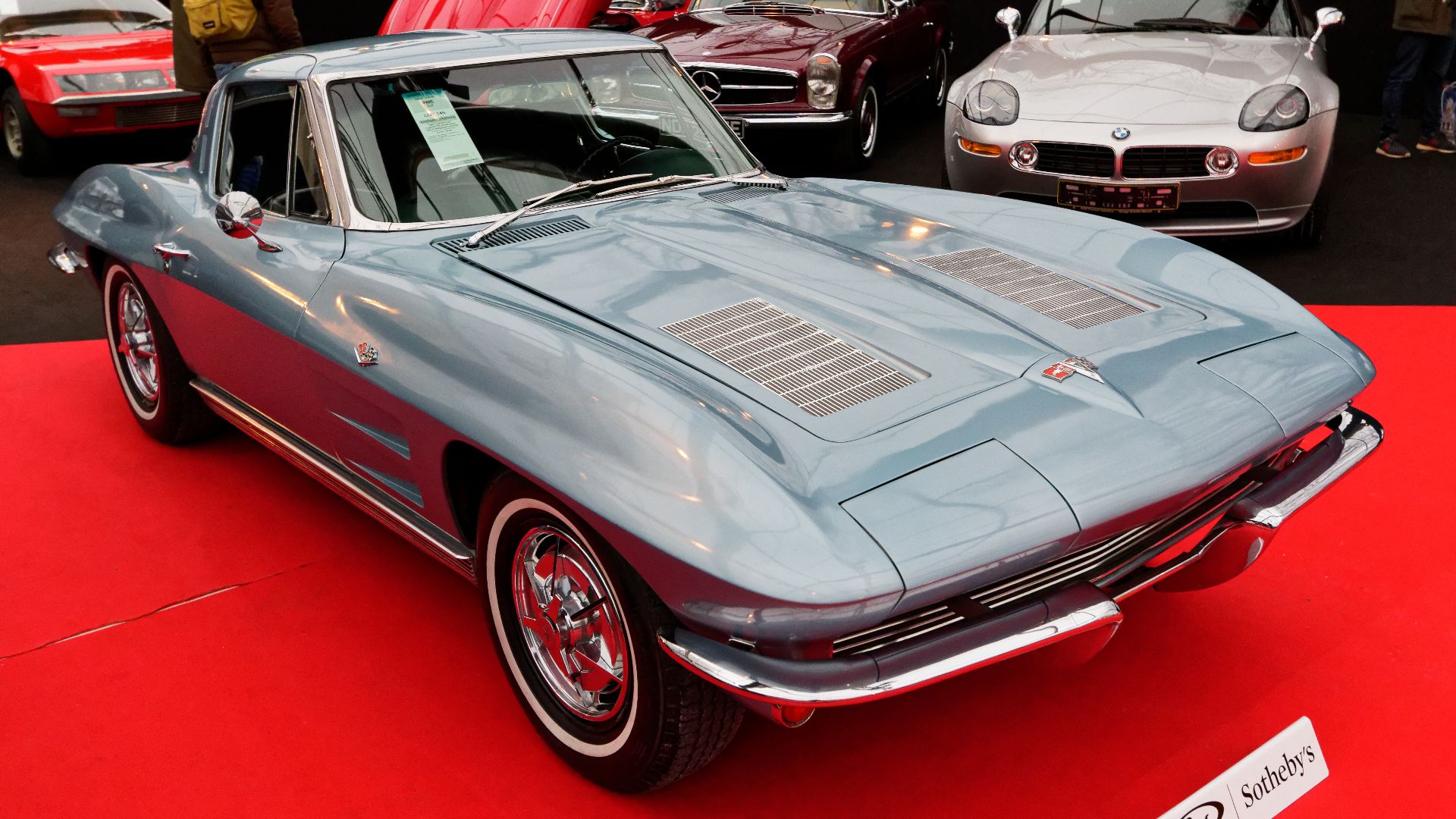 File:Paris - RM Sotheby’s 2018 - Chevrolet Corvette sting ray split window coupé - 1963 - 001.jpg