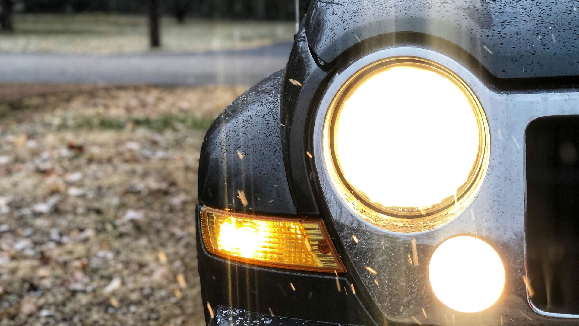 shallow focus photo of black car