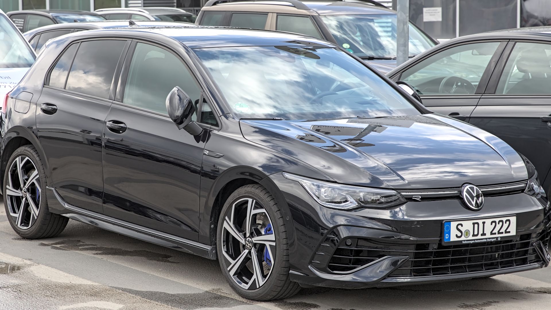 File:Volkswagen Golf VIII R 1X7A7089.jpg