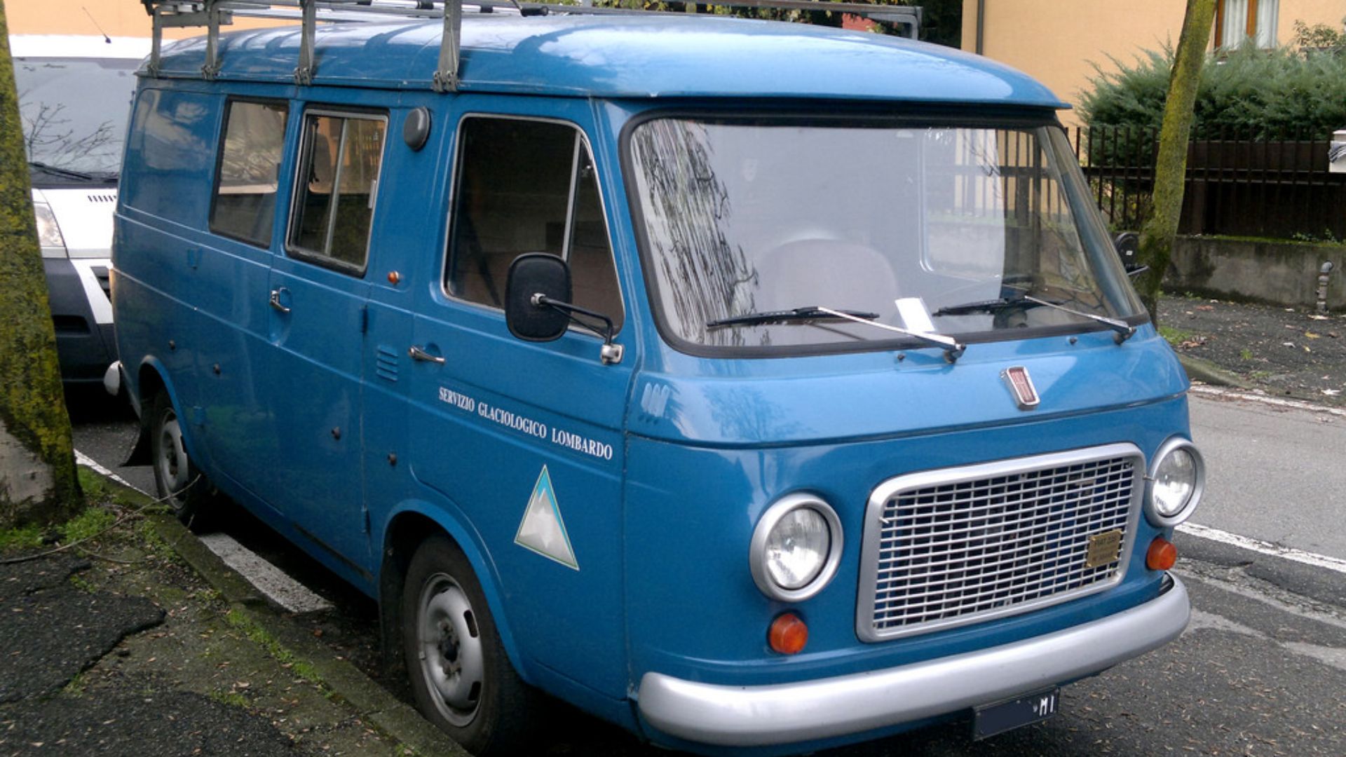 File:FIAT 238 VAN.jpg