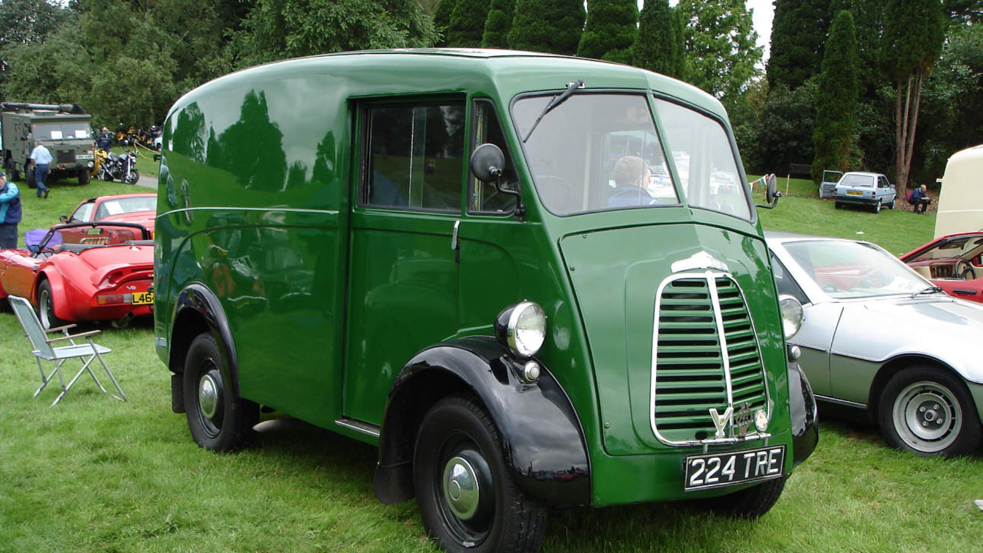 File:Morris Commercial JB 1957.jpg