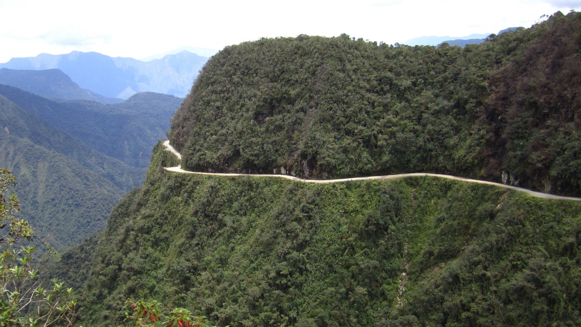 File:Yungas road-Death road (8264757023).jpg