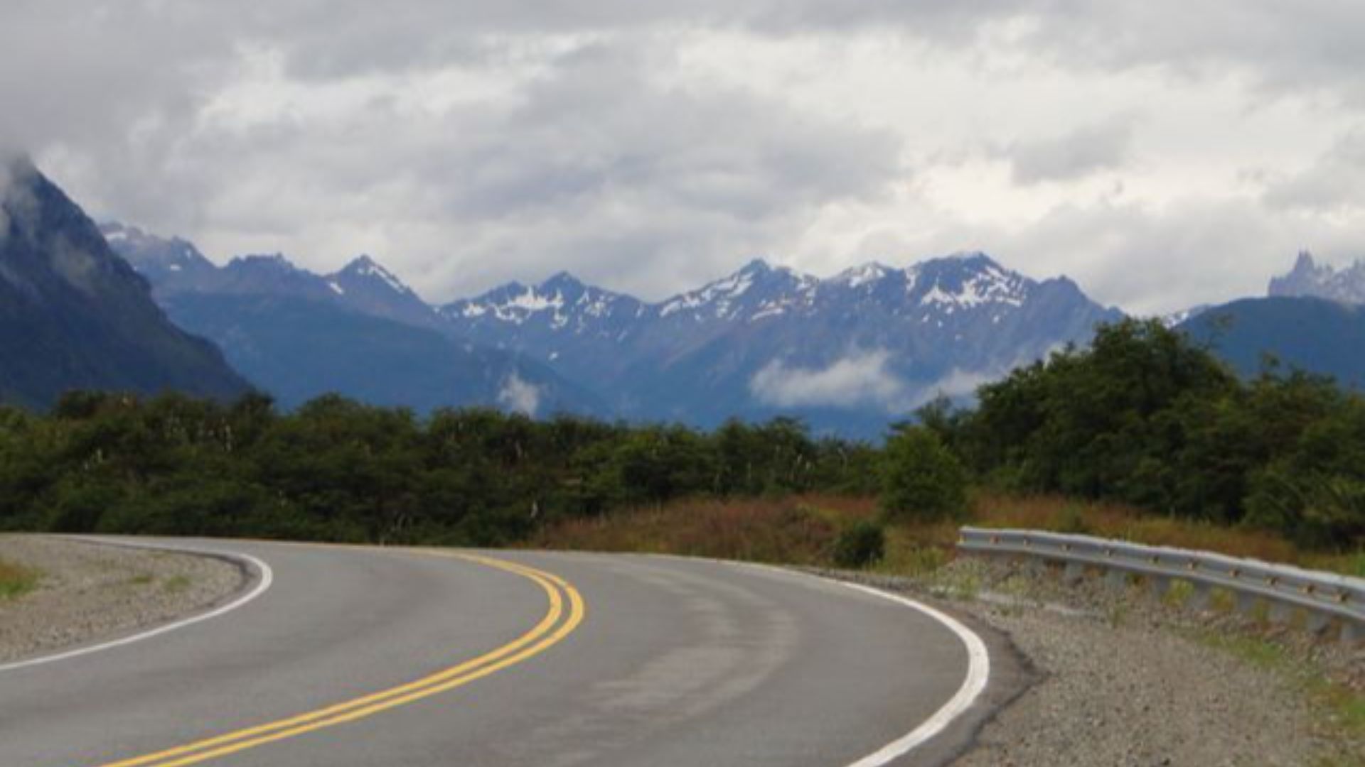 File:Ruta 40 near Bariloche (Argentina).jpg